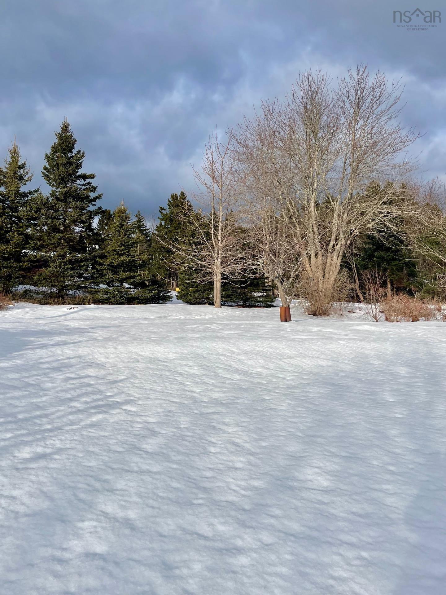 $375,000.00: 60 North Side Road, Riverport