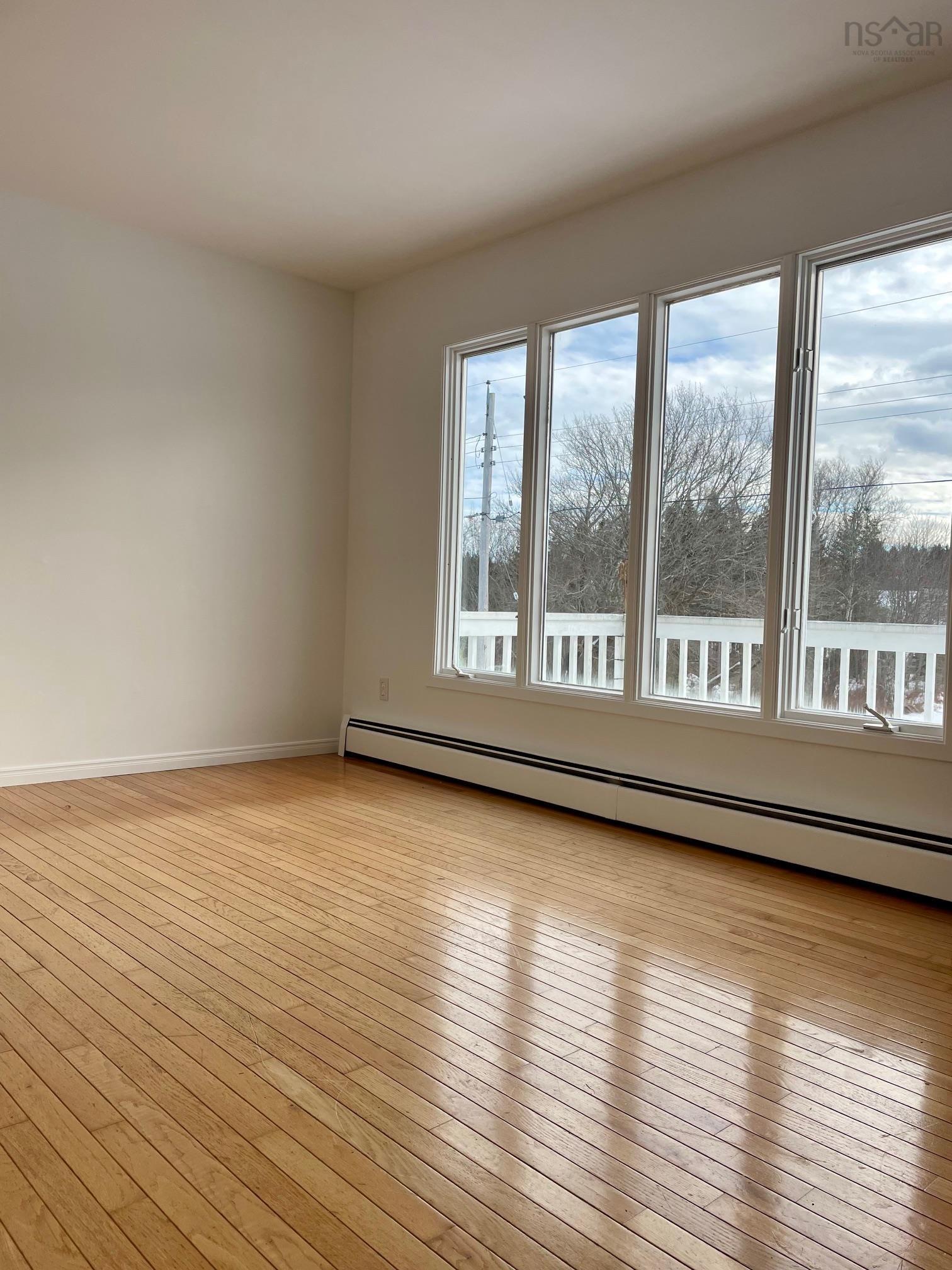 $375,000.00: 60 North Side Road, Riverport