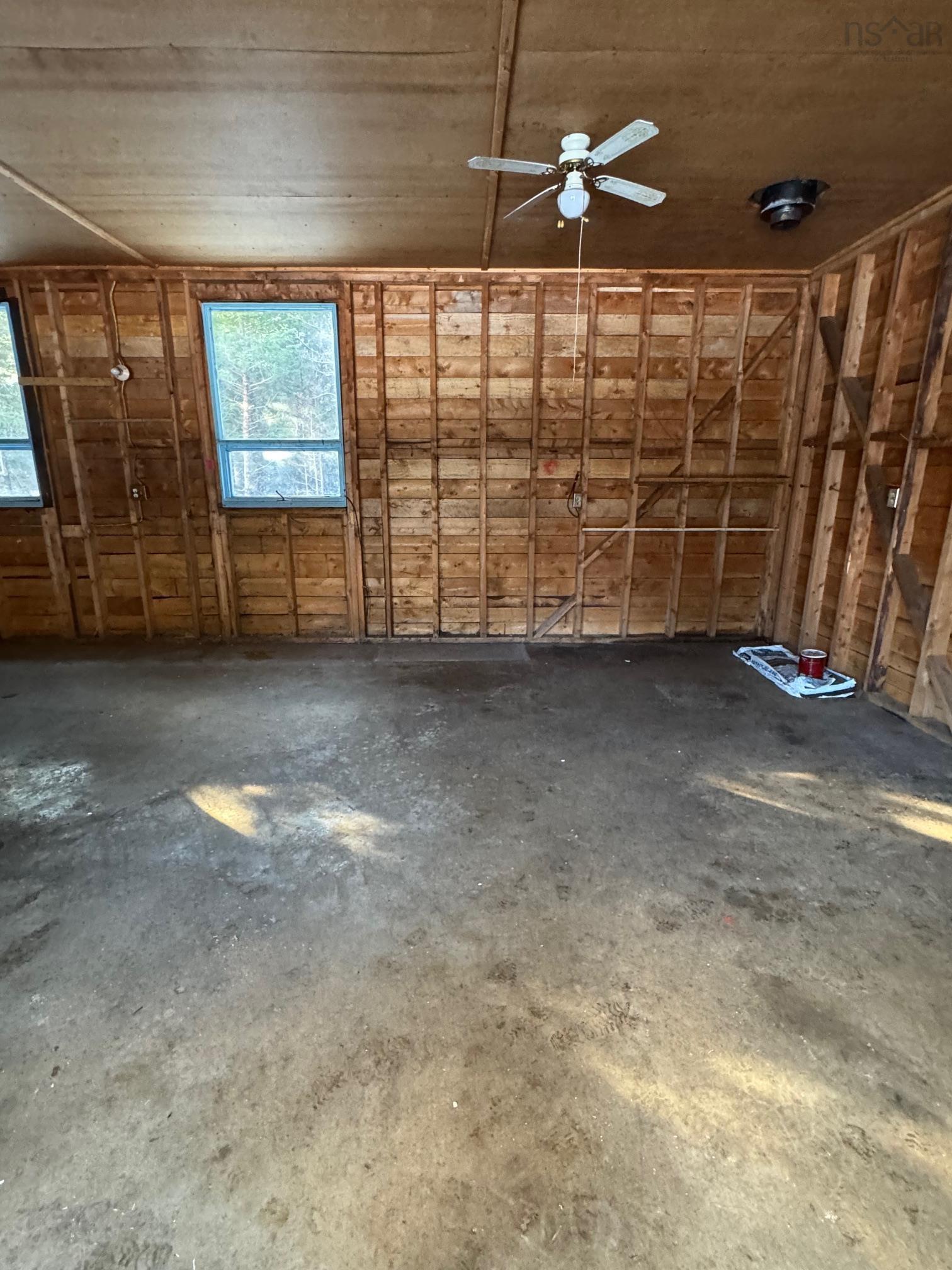 $375,000.00: 60 North Side Road, Riverport