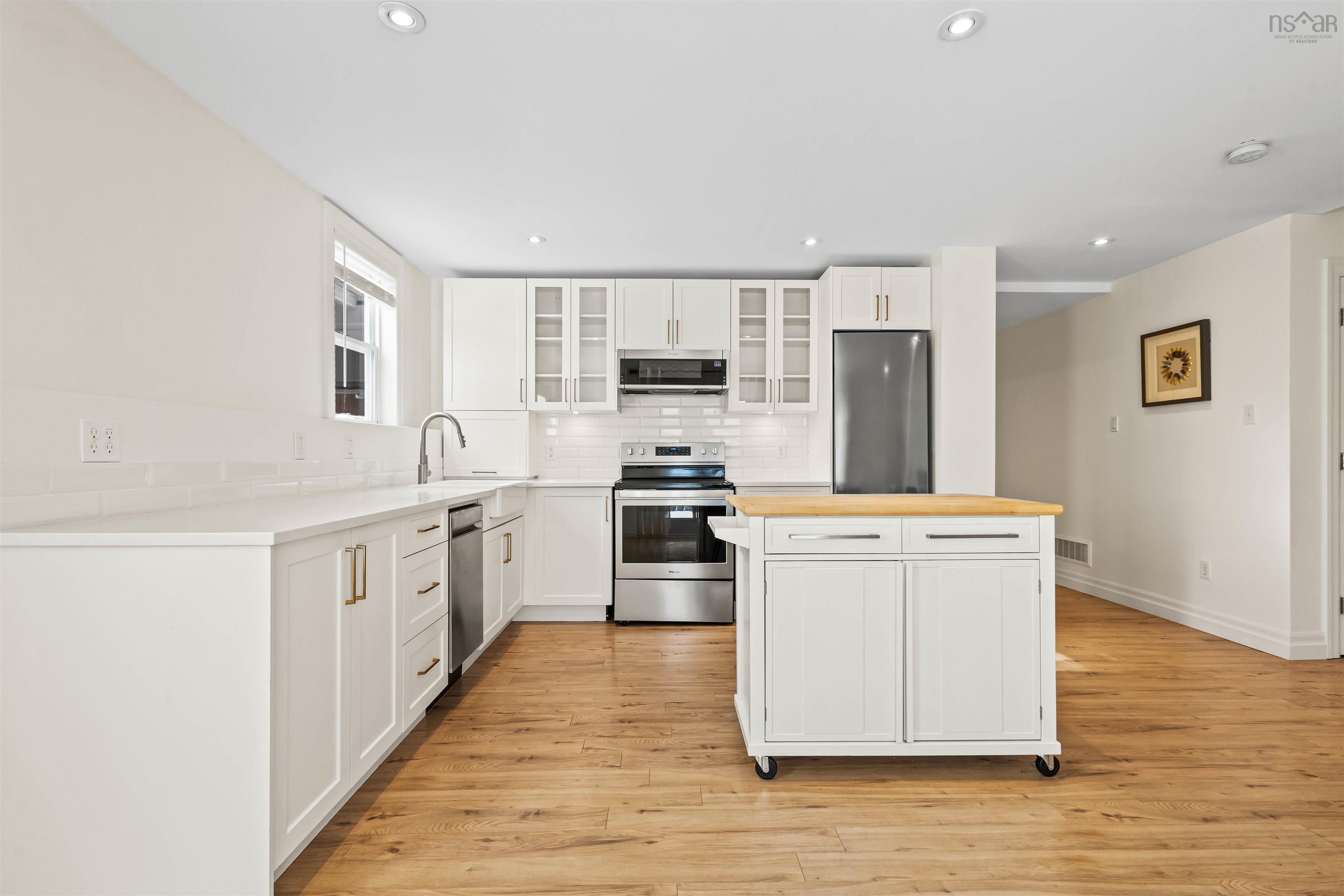 $899,000.00: 21 Delray Court, Fall River