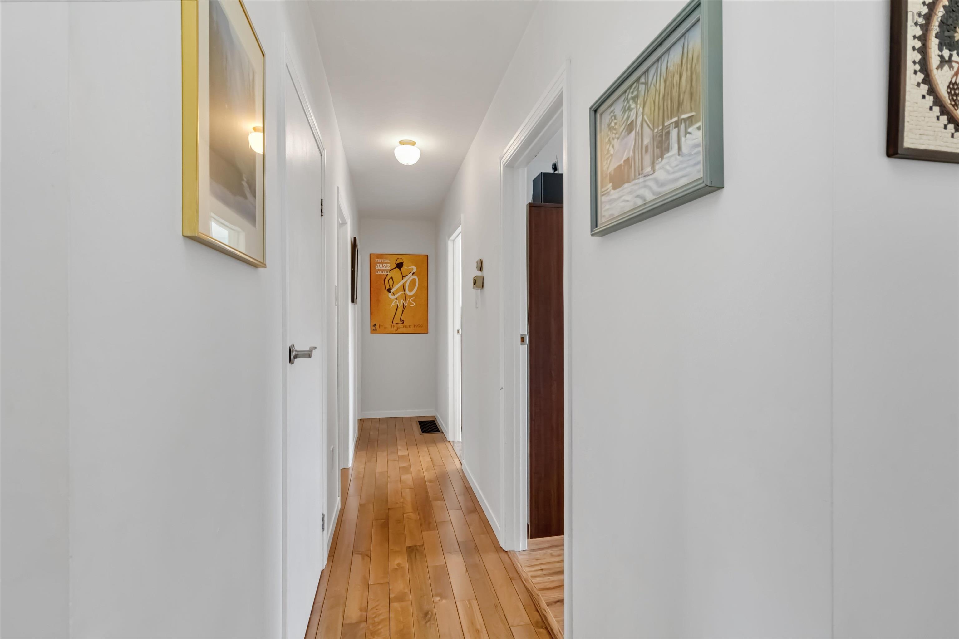$395,000.00: 46 Highway 3, Hubbards