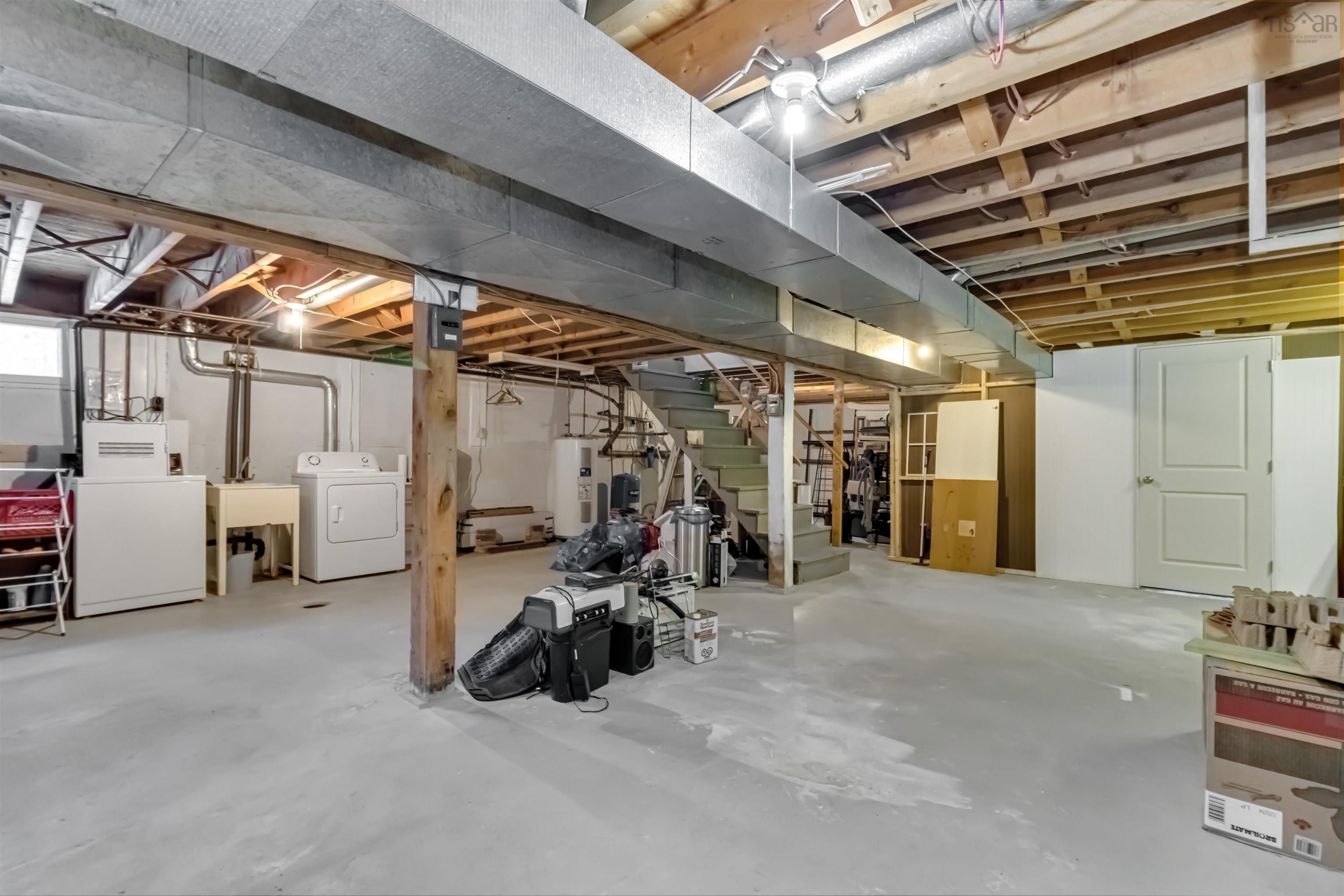 $395,000.00: 46 Highway 3, Hubbards