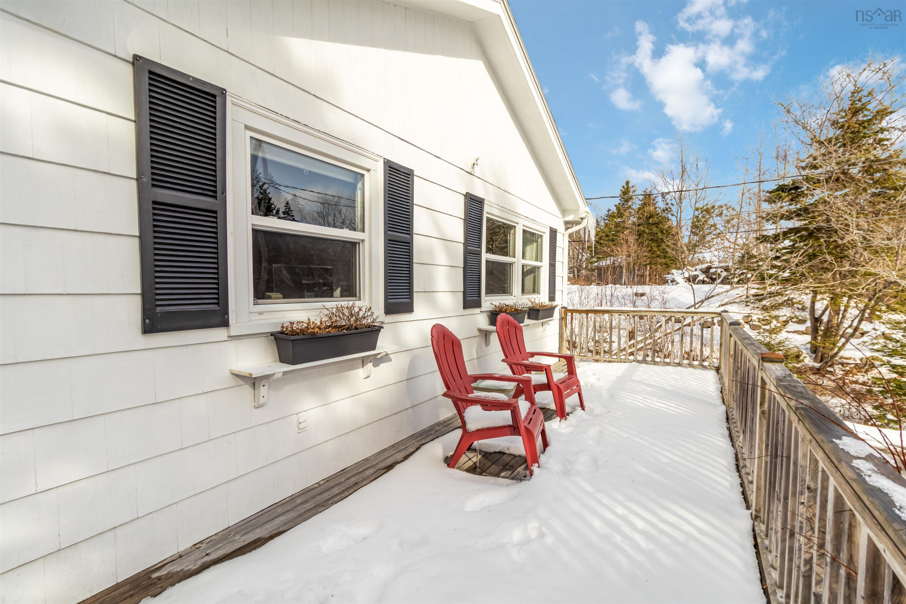 $395,000.00: 46 Highway 3, Hubbards