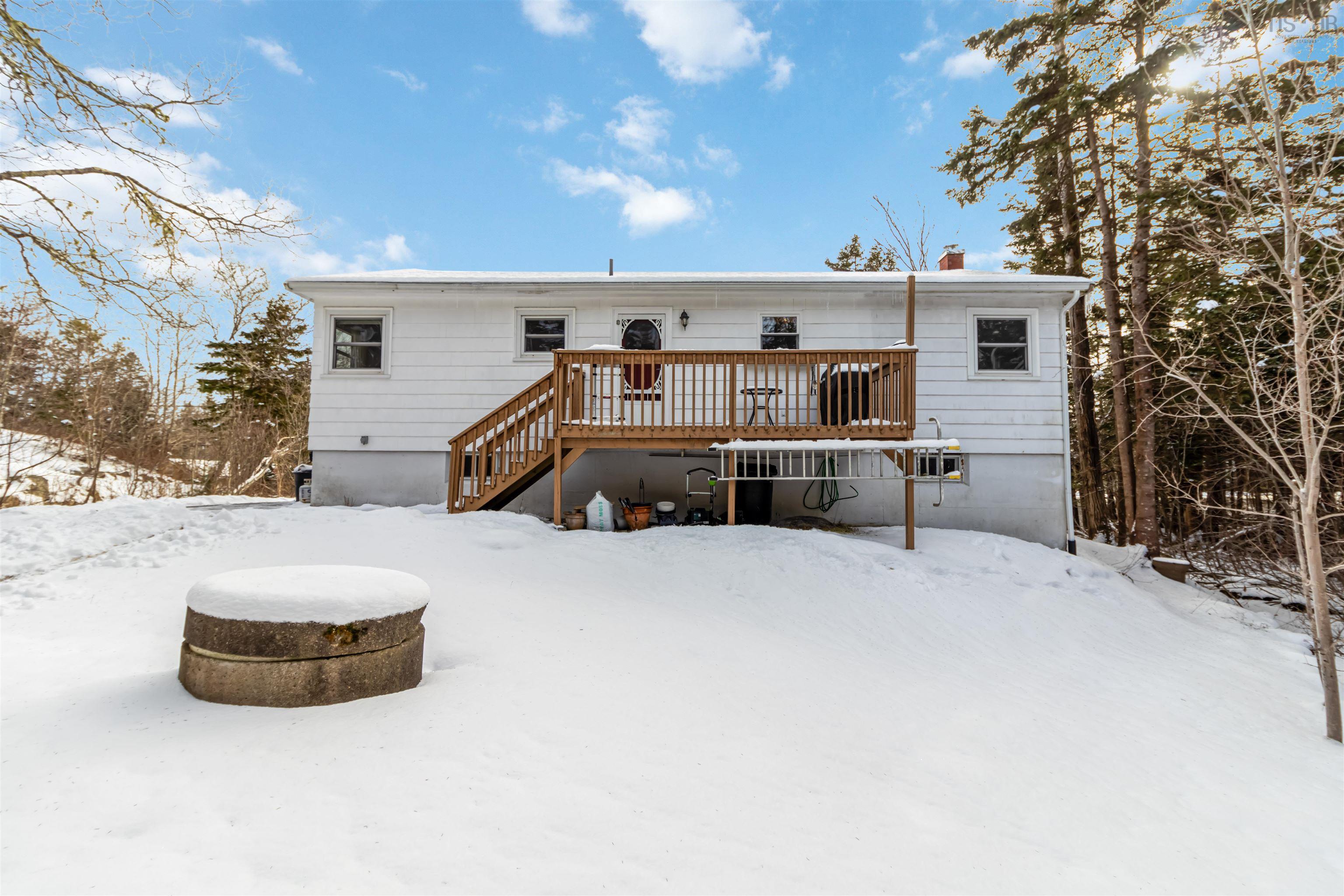 $395,000.00: 46 Highway 3, Hubbards