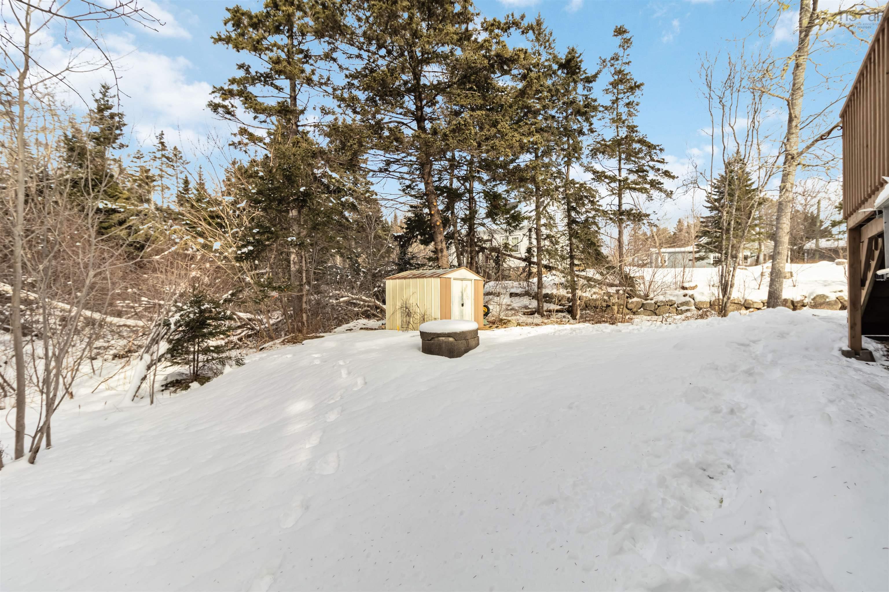 $395,000.00: 46 Highway 3, Hubbards