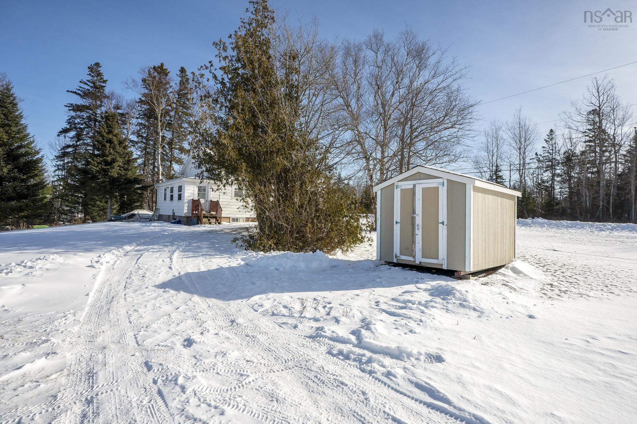 $250,000.00: 8431 Highway 215, Cambridge