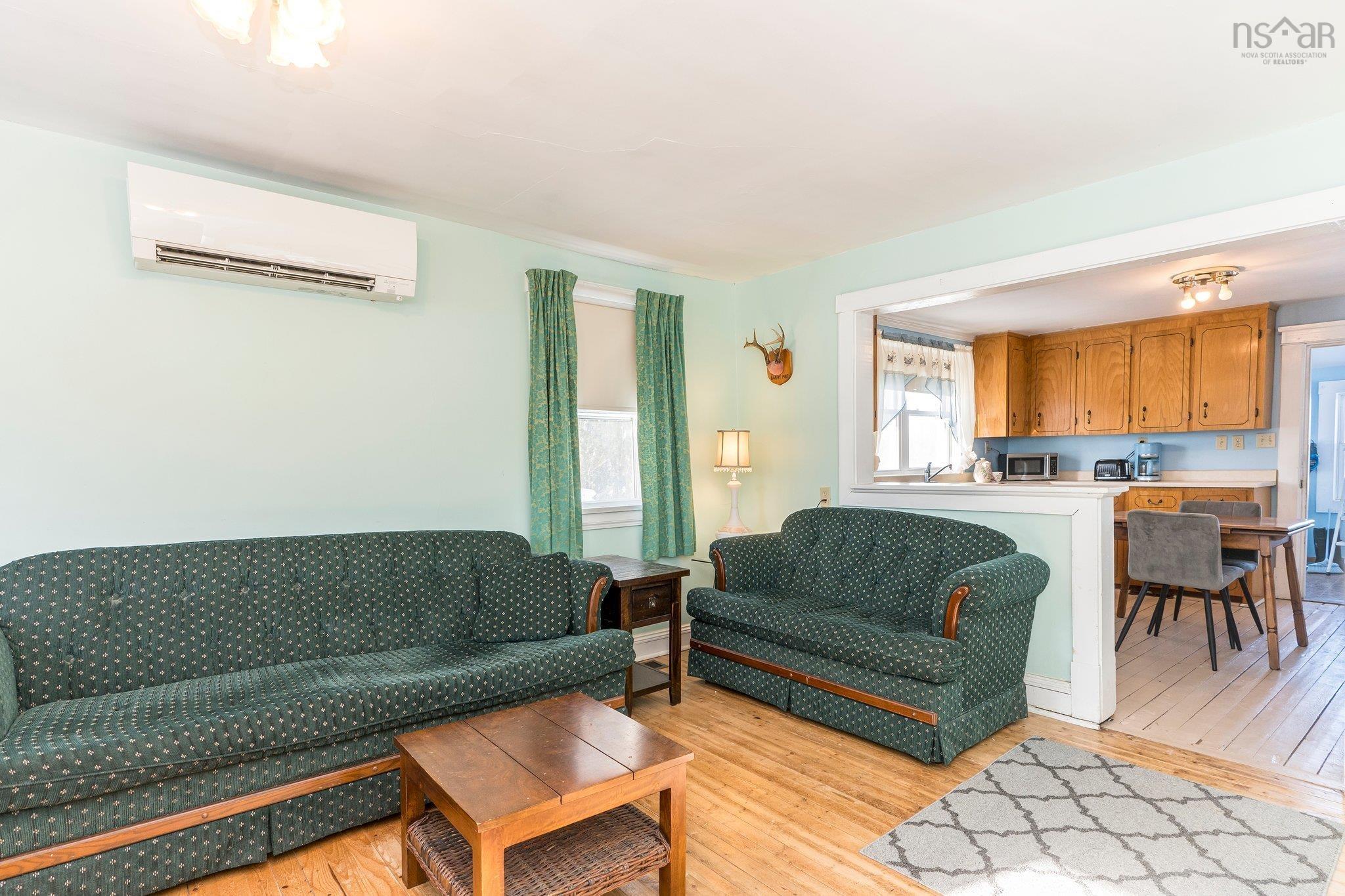 $250,000.00: 8431 Highway 215, Cambridge