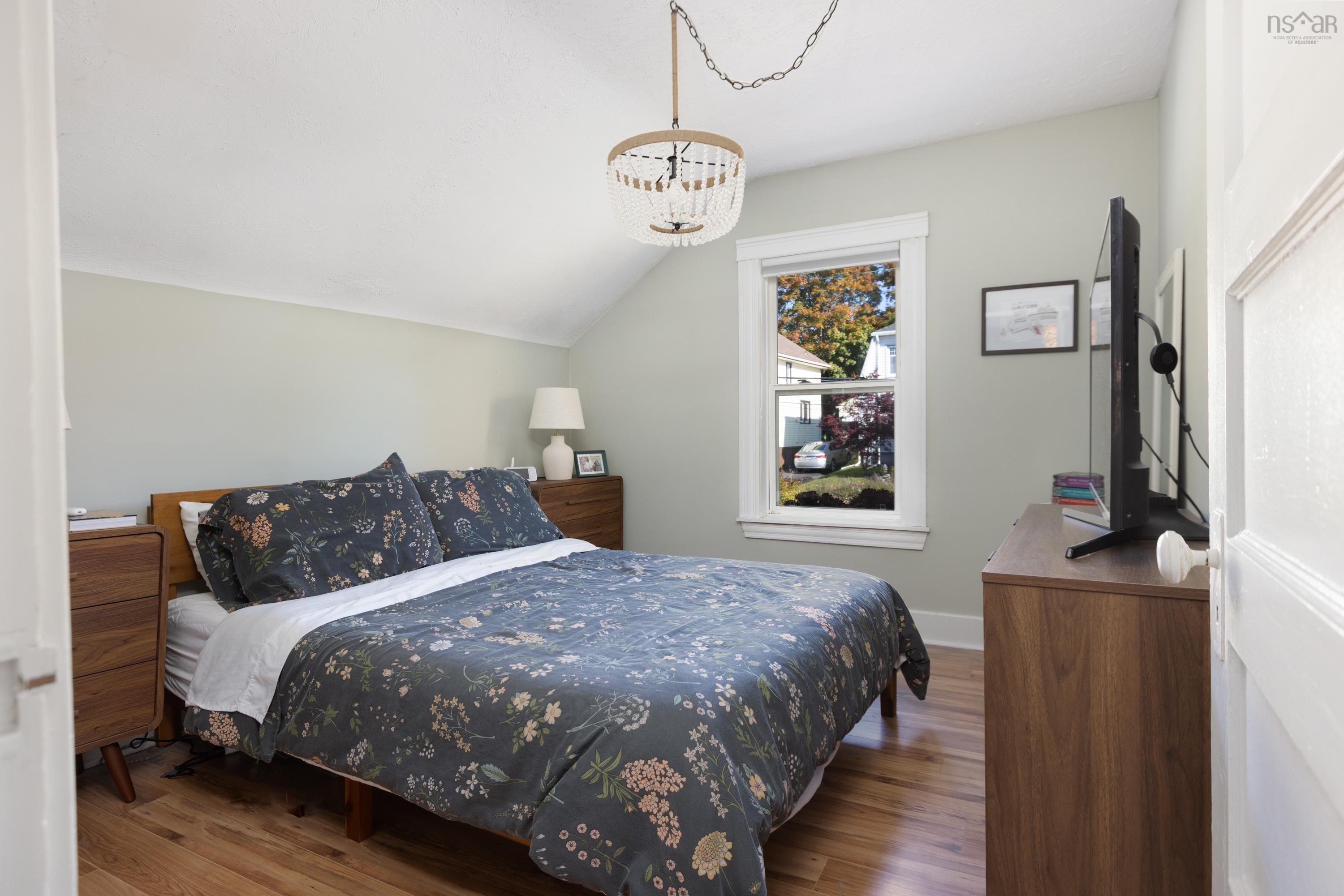 $549,900.00: 5 Summit Street, Dartmouth