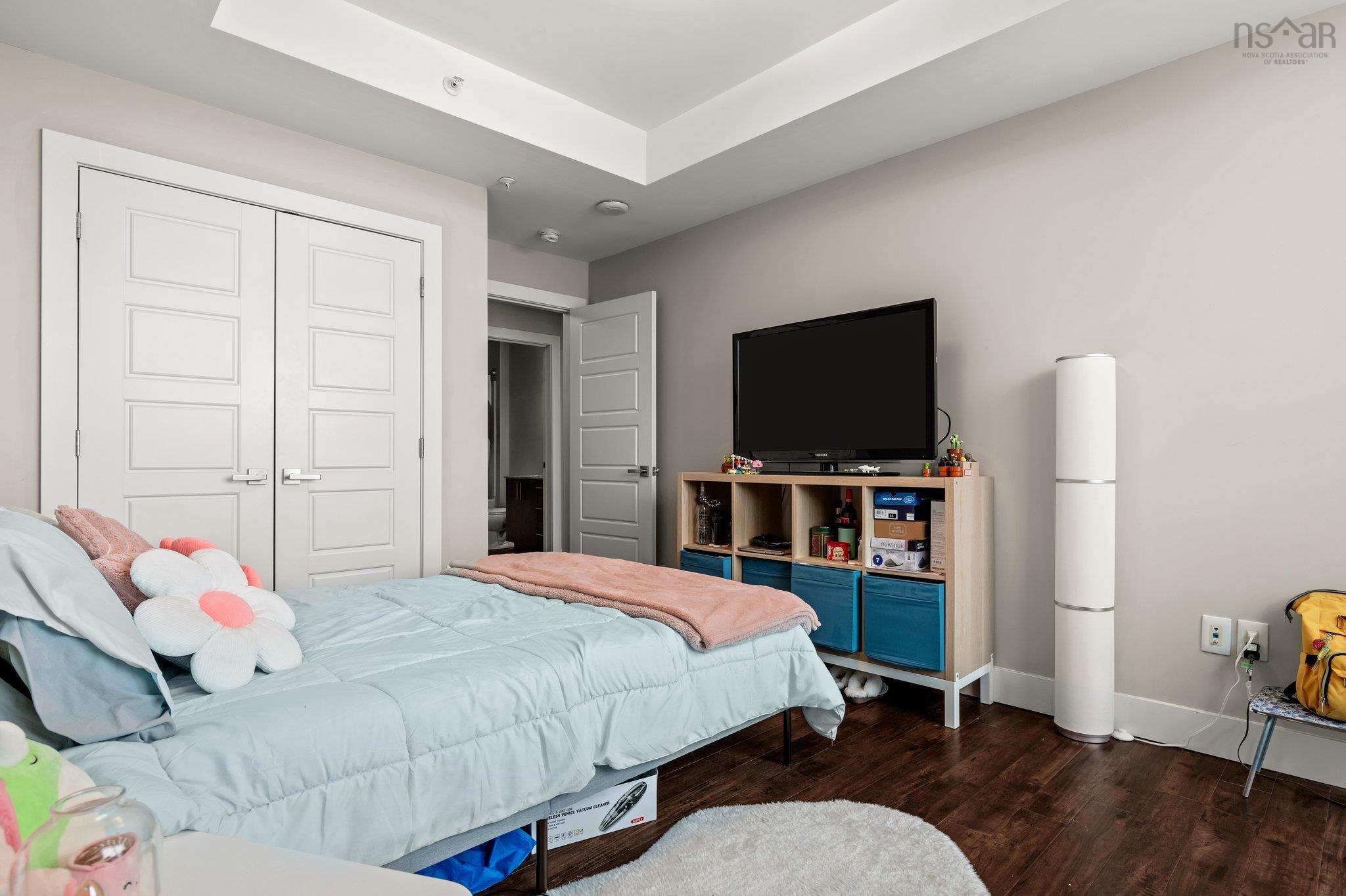 $530,000.00: 1009 3471 Dutch Village Road, Halifax