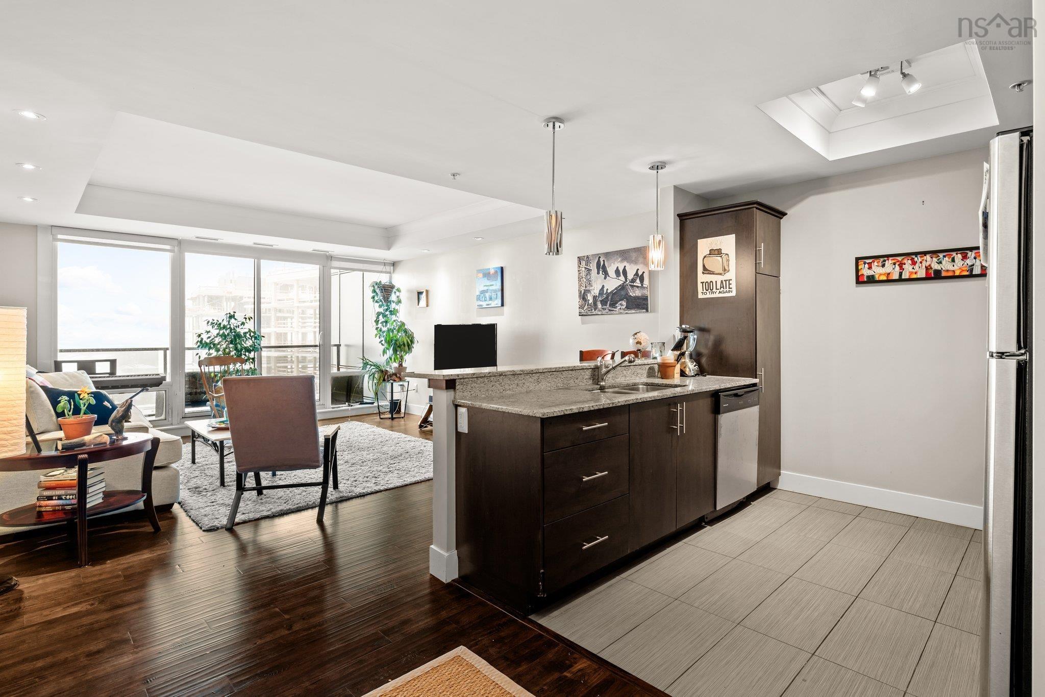 $530,000.00: 1009 3471 Dutch Village Road, Halifax