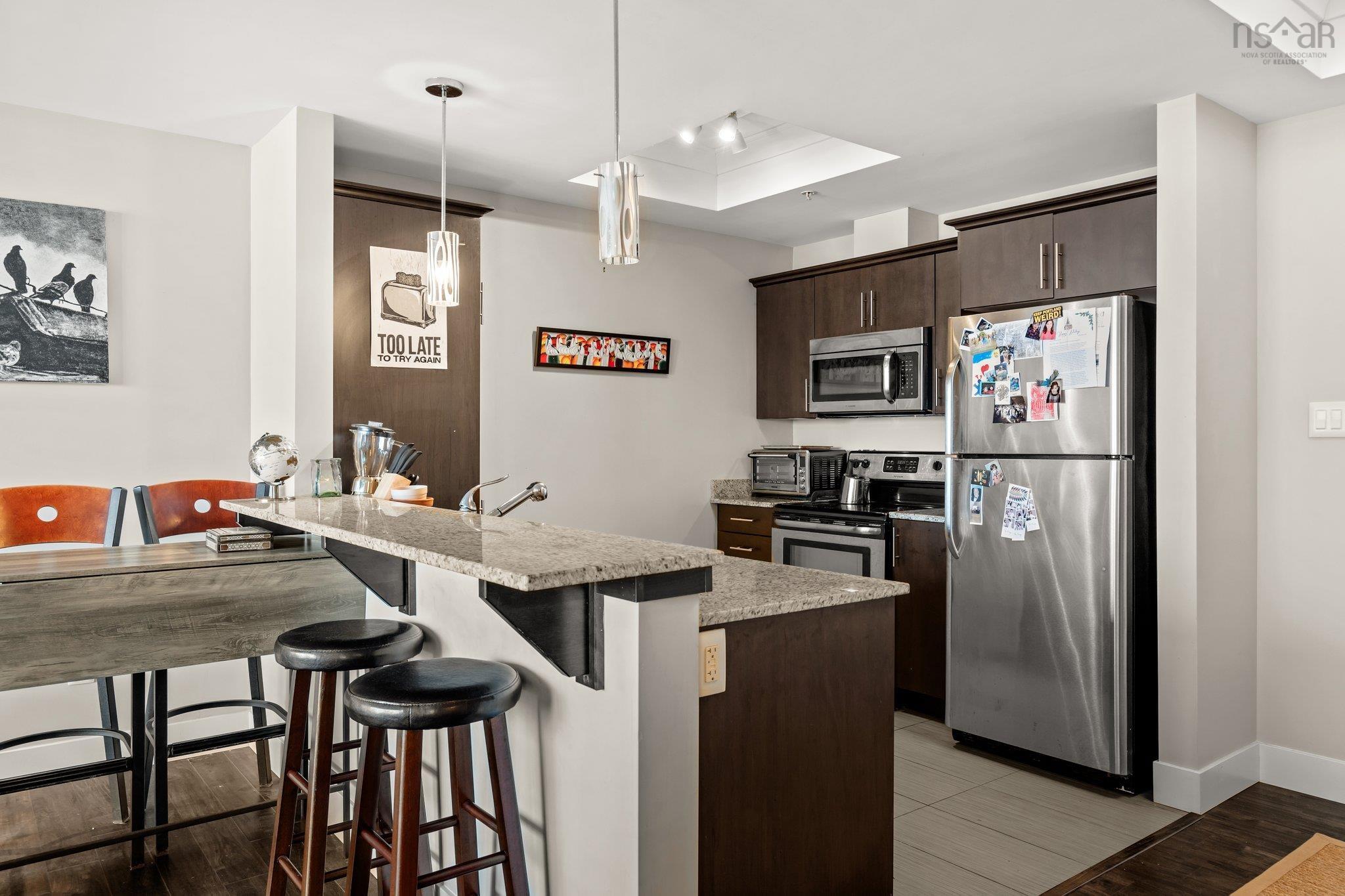 $530,000.00: 1009 3471 Dutch Village Road, Halifax