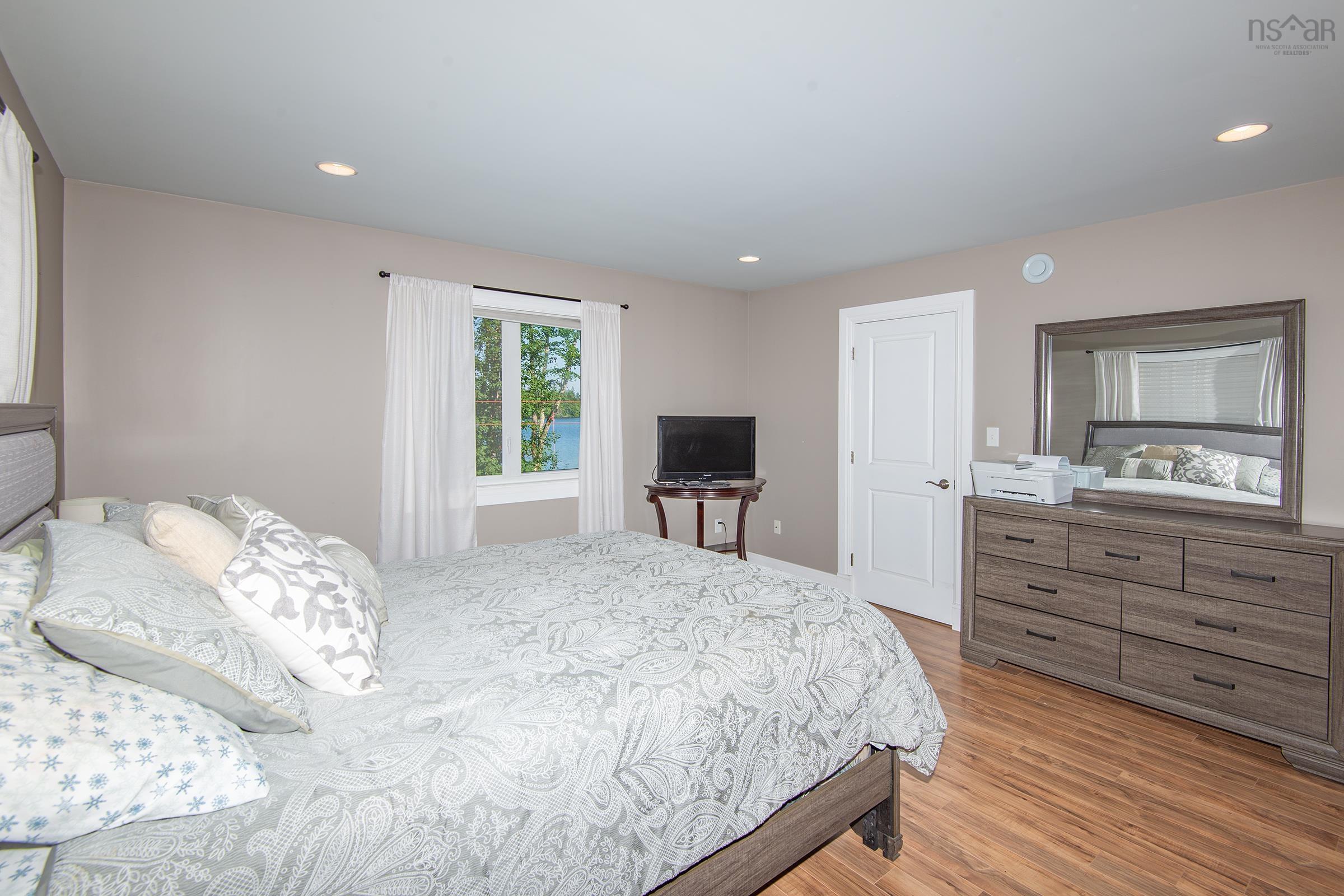 $799,000.00: 320 Canaan Road, Gavelton