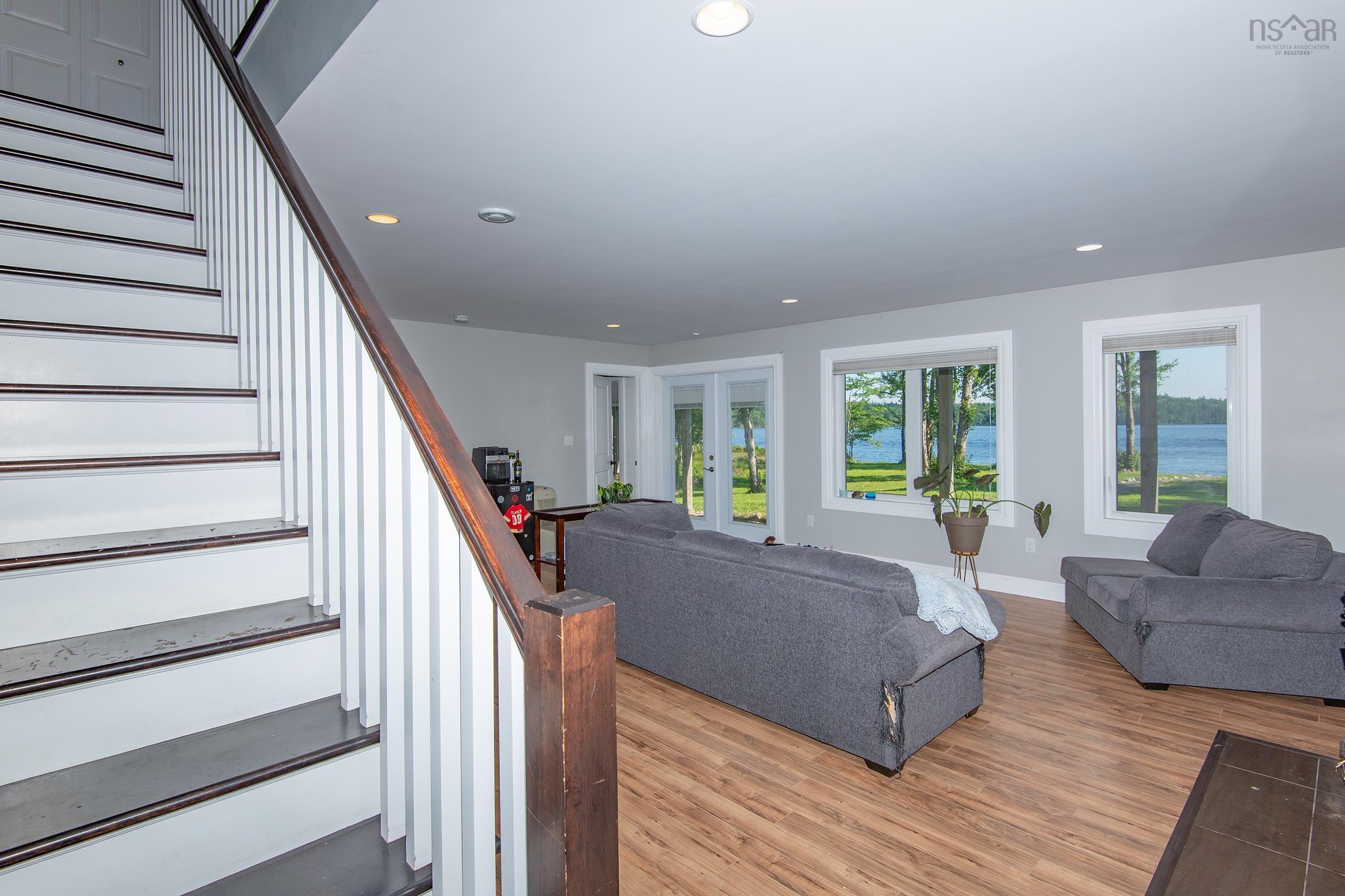 $799,000.00: 320 Canaan Road, Gavelton