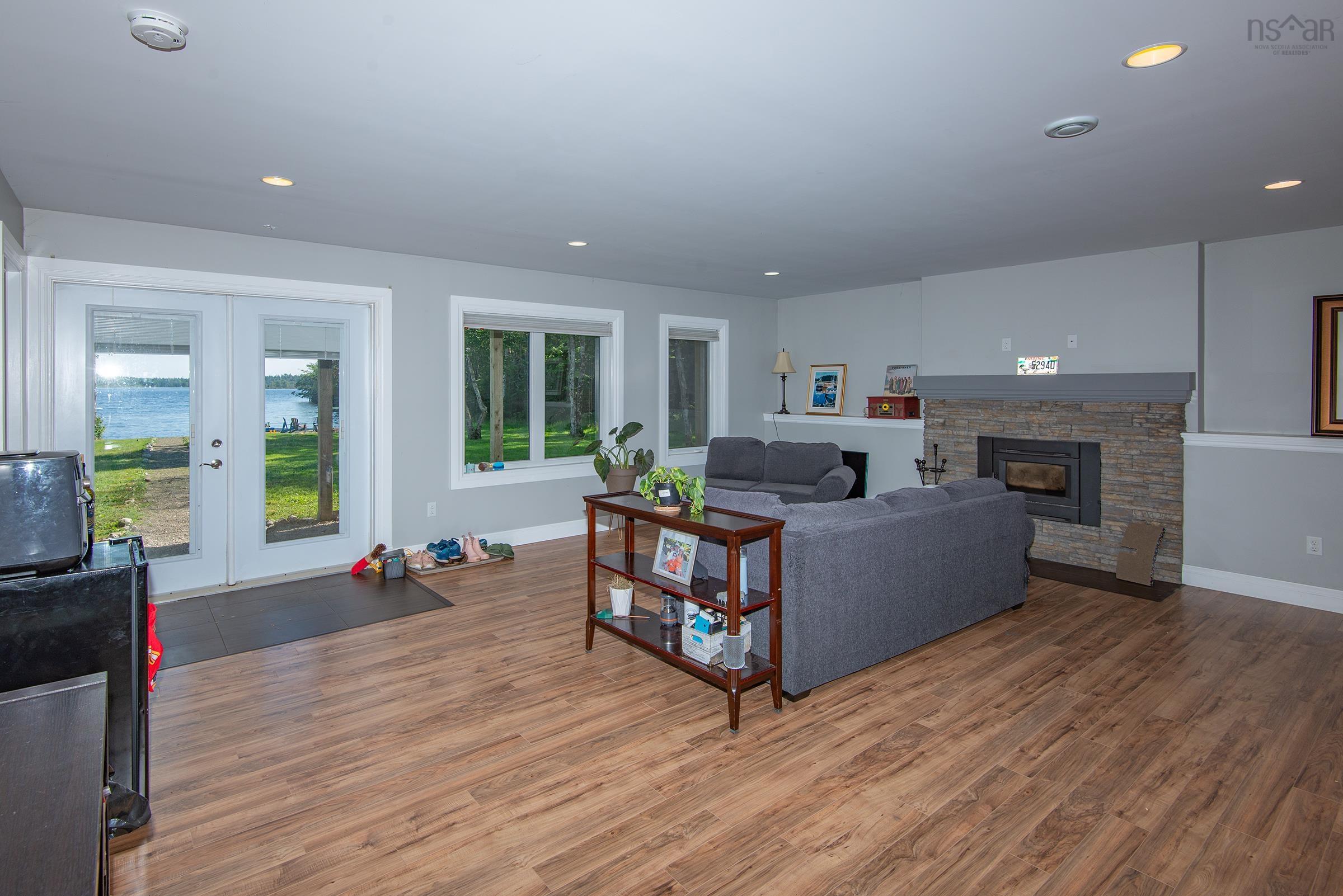 $799,000.00: 320 Canaan Road, Gavelton