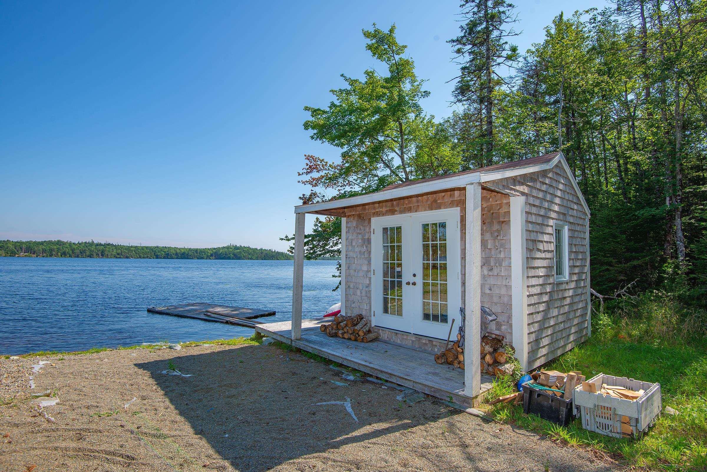 $799,000.00: 320 Canaan Road, Gavelton