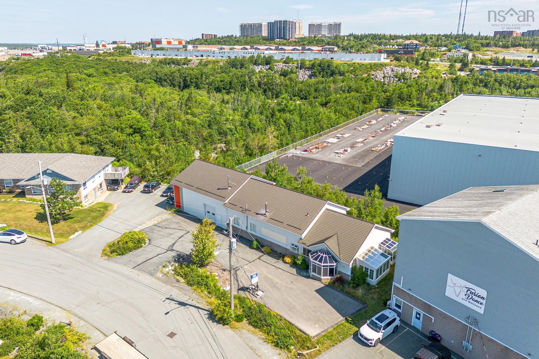 63 Mcquade Lake Crescent, Halifax, NS (MLS 202502715)