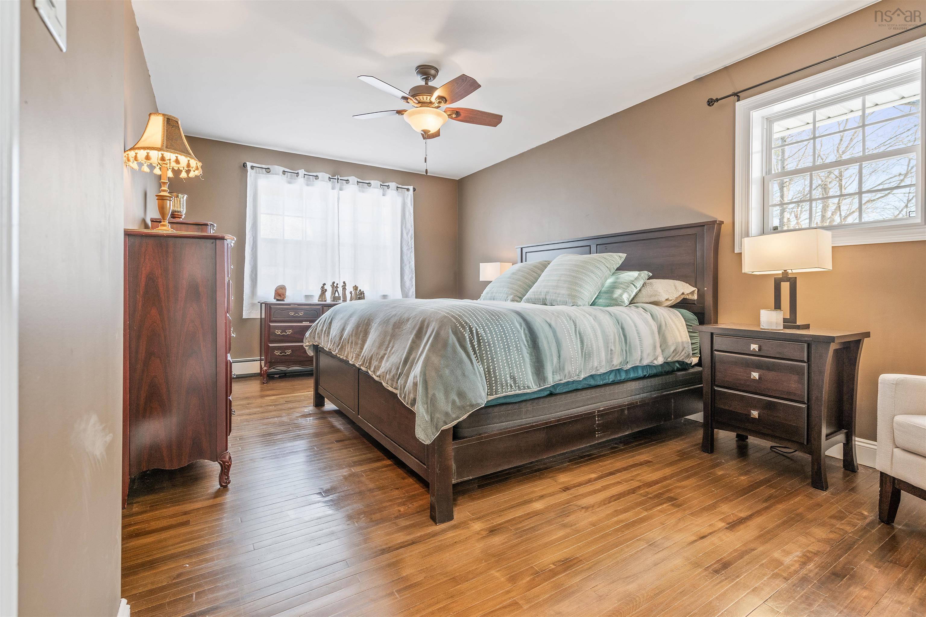 $529,900.00: 11 Claremont Avenue, Stellarton