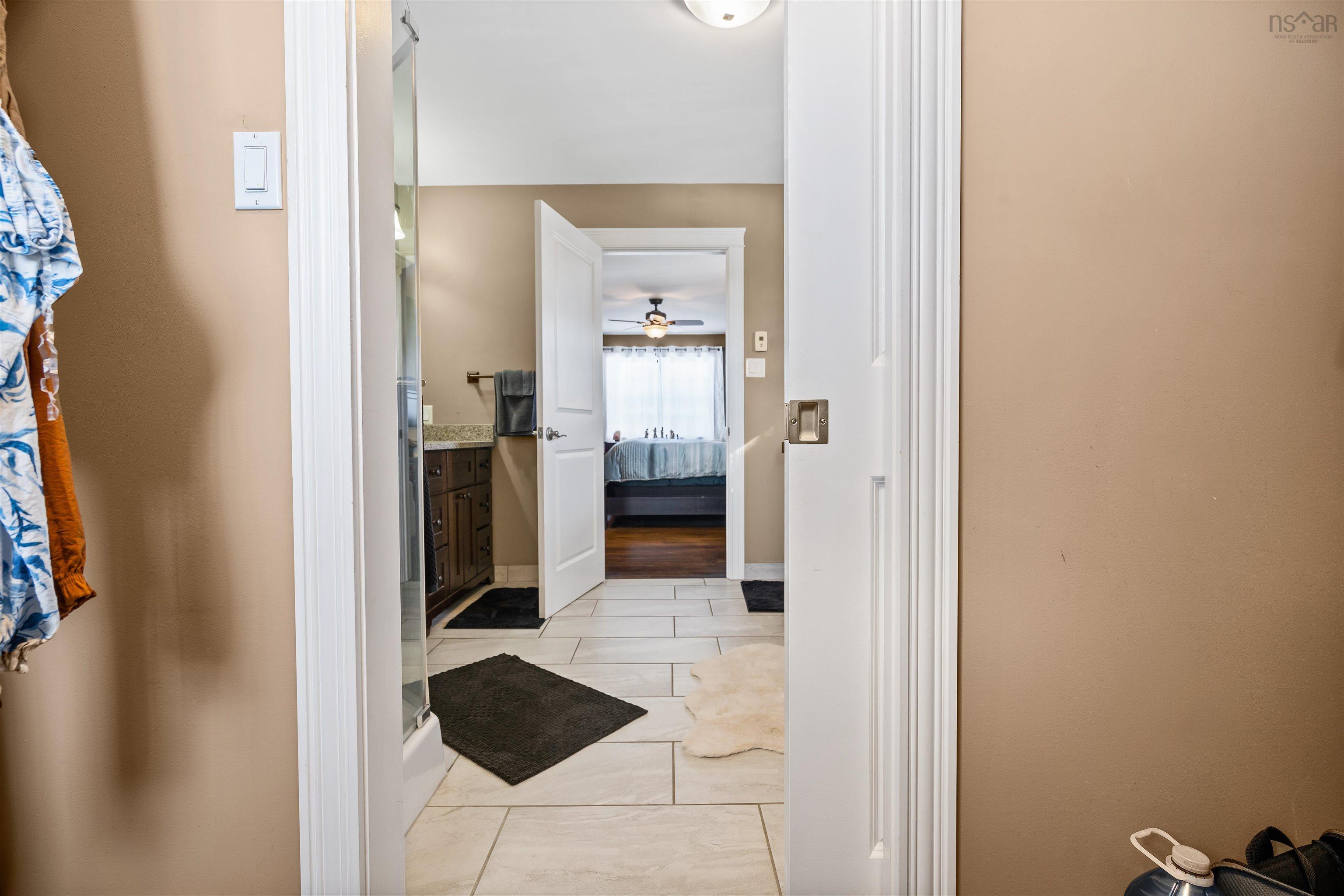 $529,900.00: 11 Claremont Avenue, Stellarton