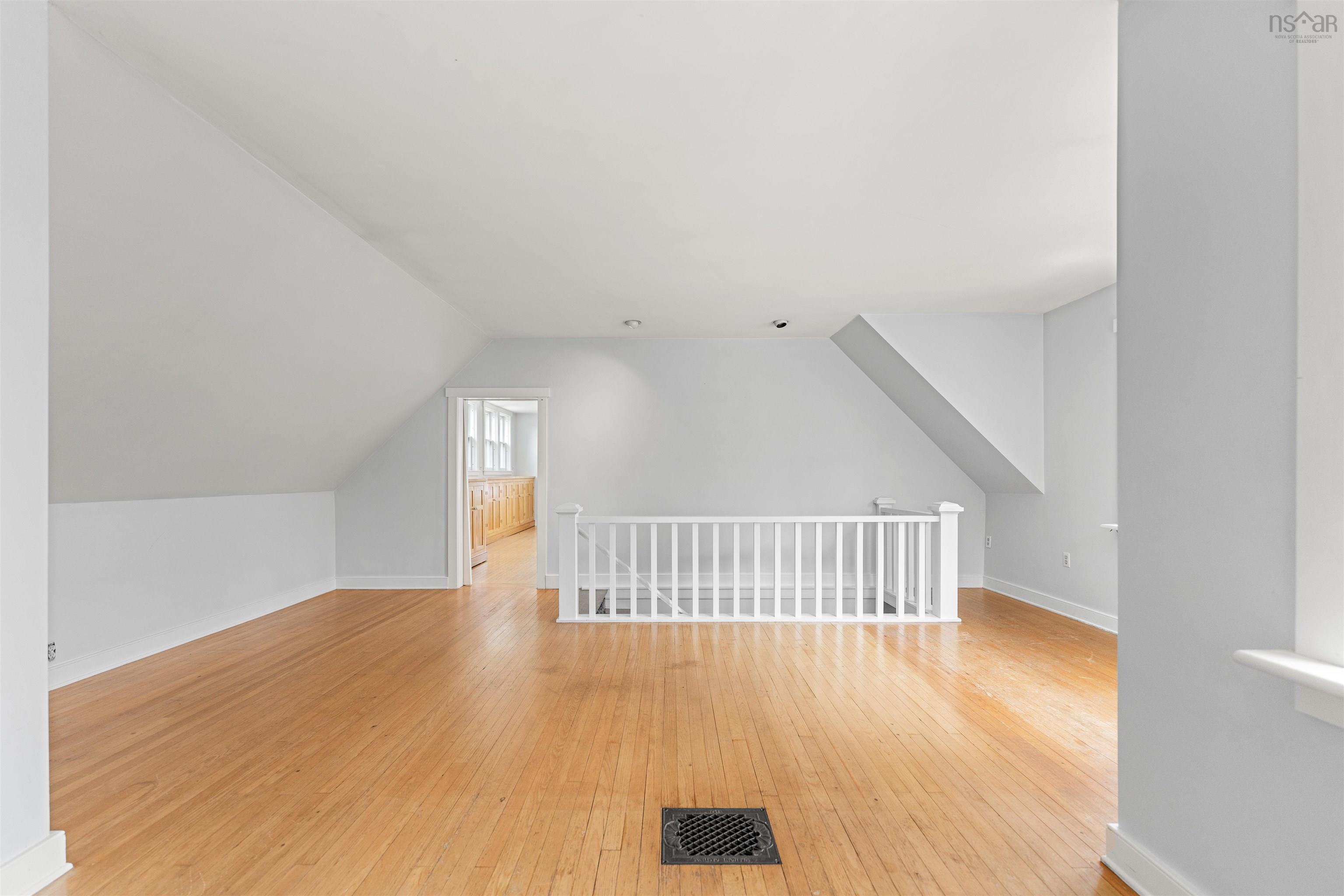 $729,900.00: 590 Main Street, Mahone Bay