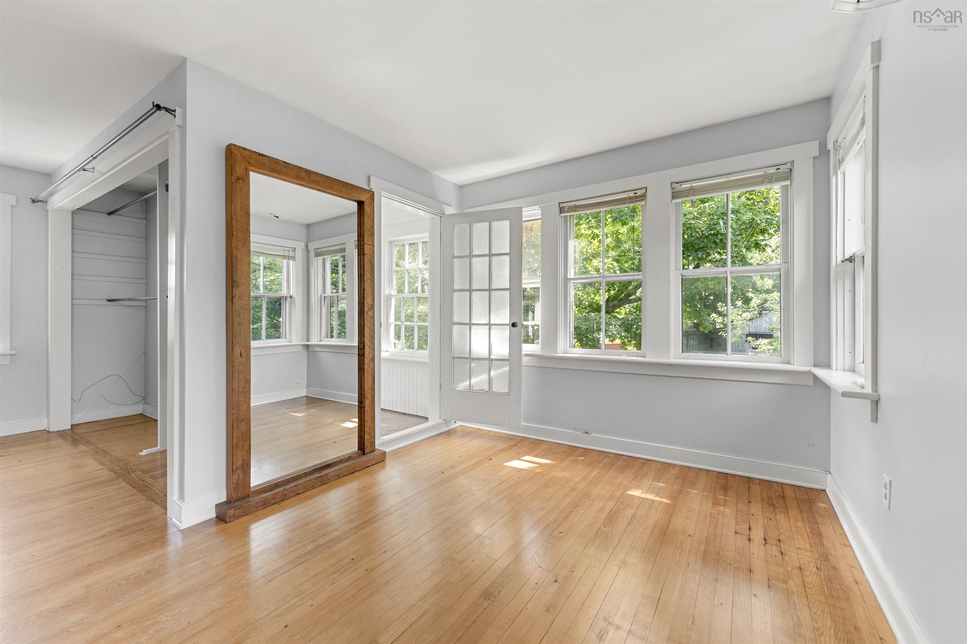 $729,900.00: 590 Main Street, Mahone Bay