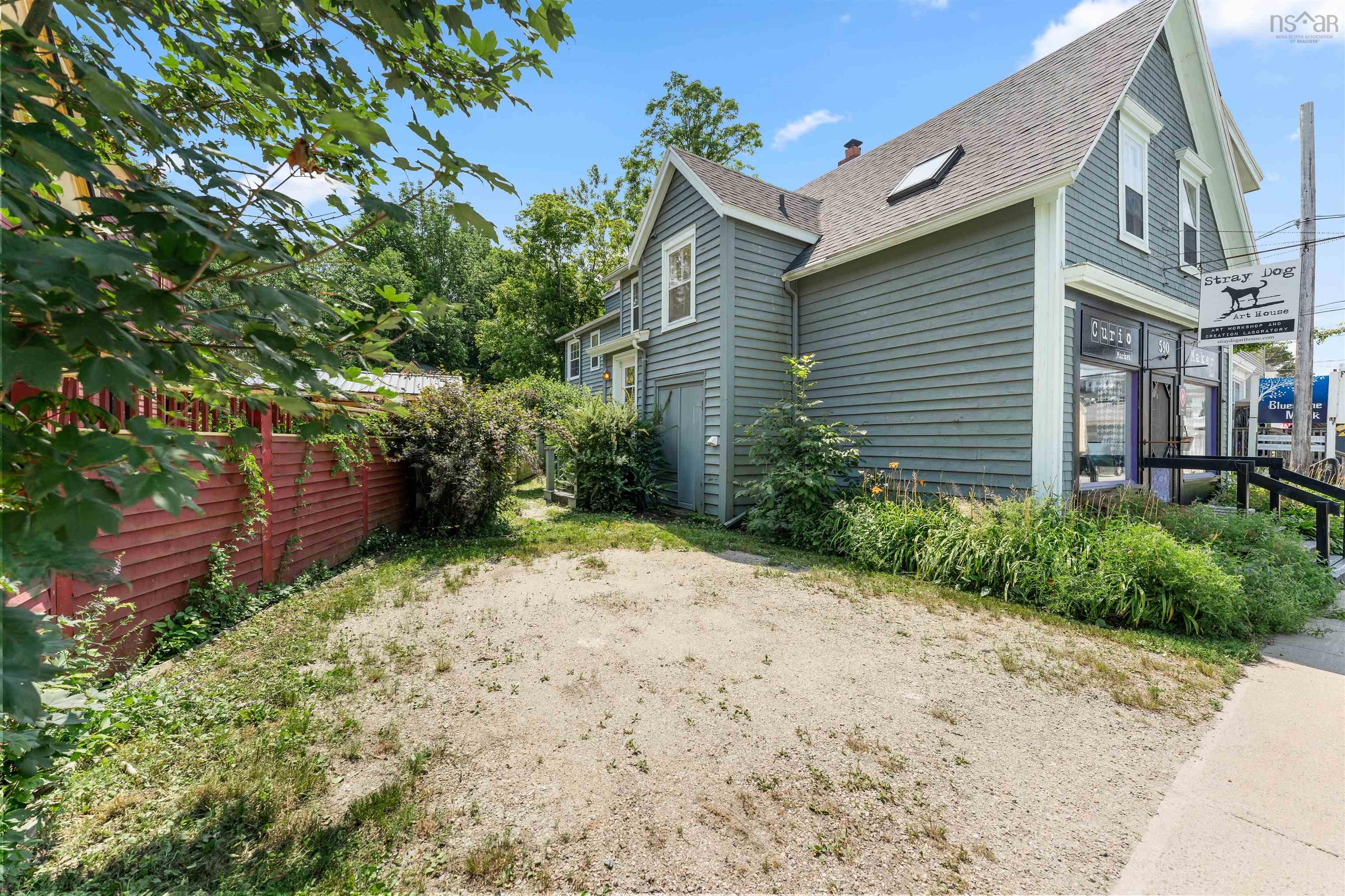 $729,900.00: 590 Main Street, Mahone Bay