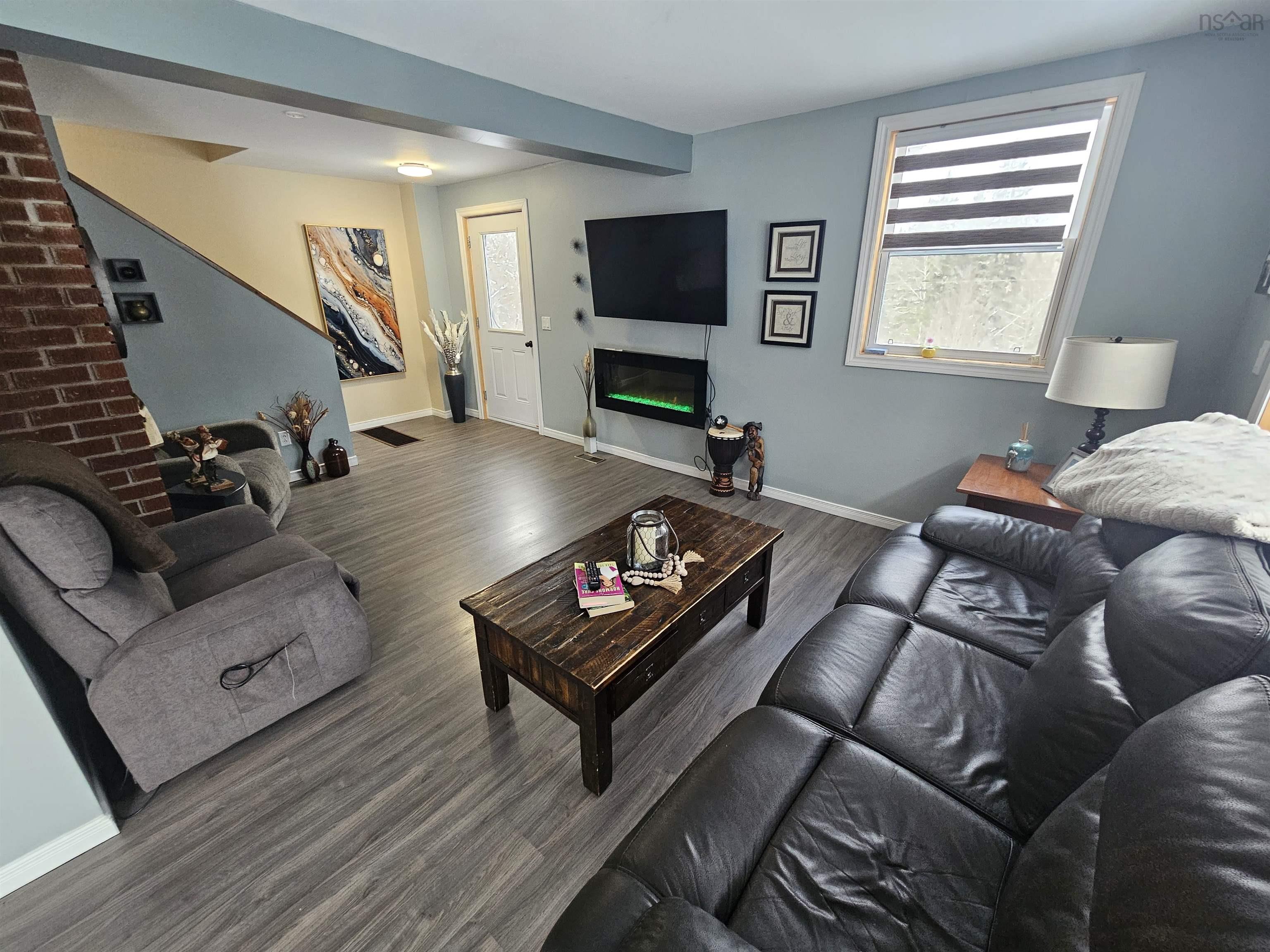 $249,900.00: 8440 Hwy#204 Highway, Birchwood
