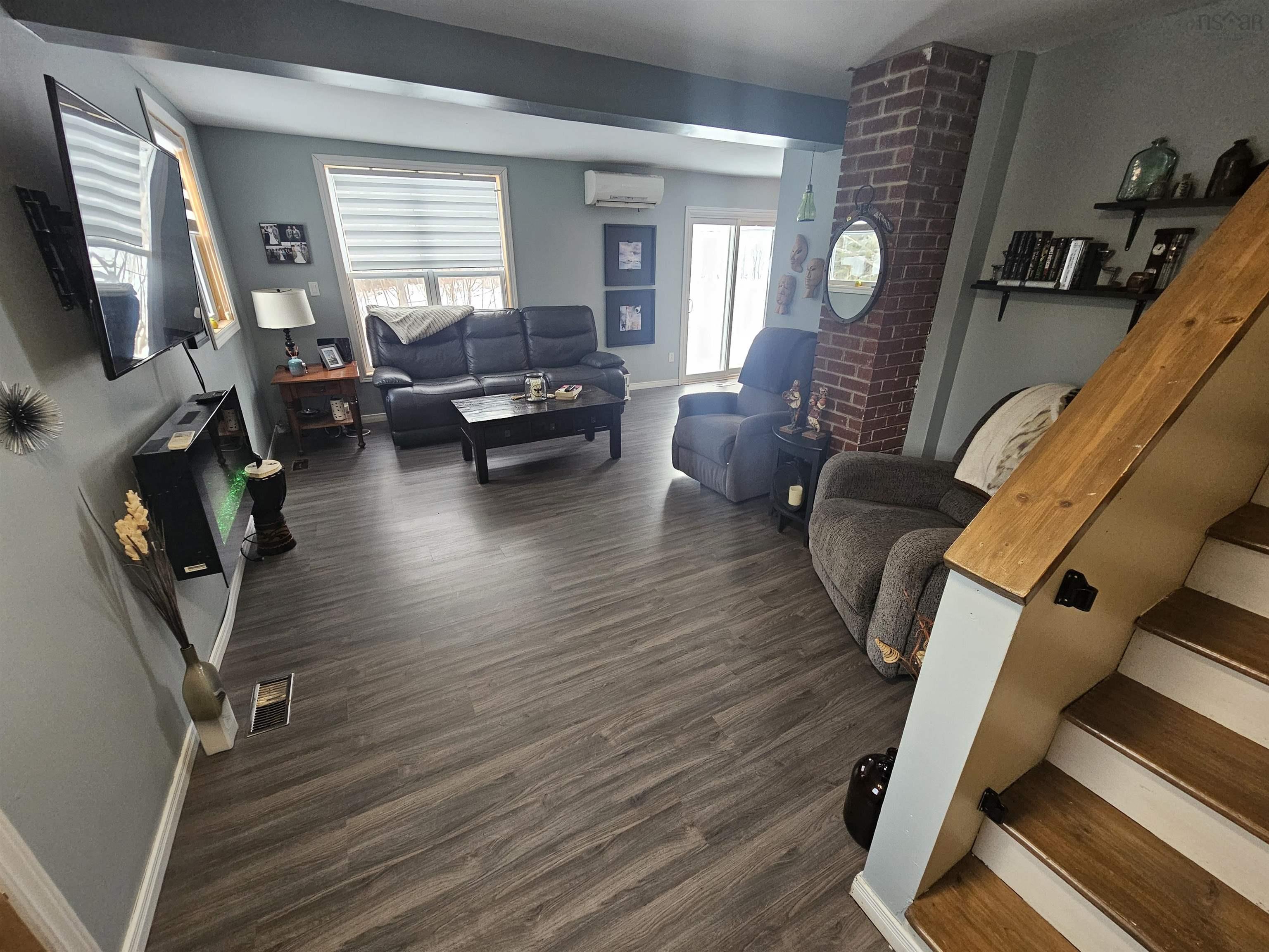 $249,900.00: 8440 Hwy#204 Highway, Birchwood