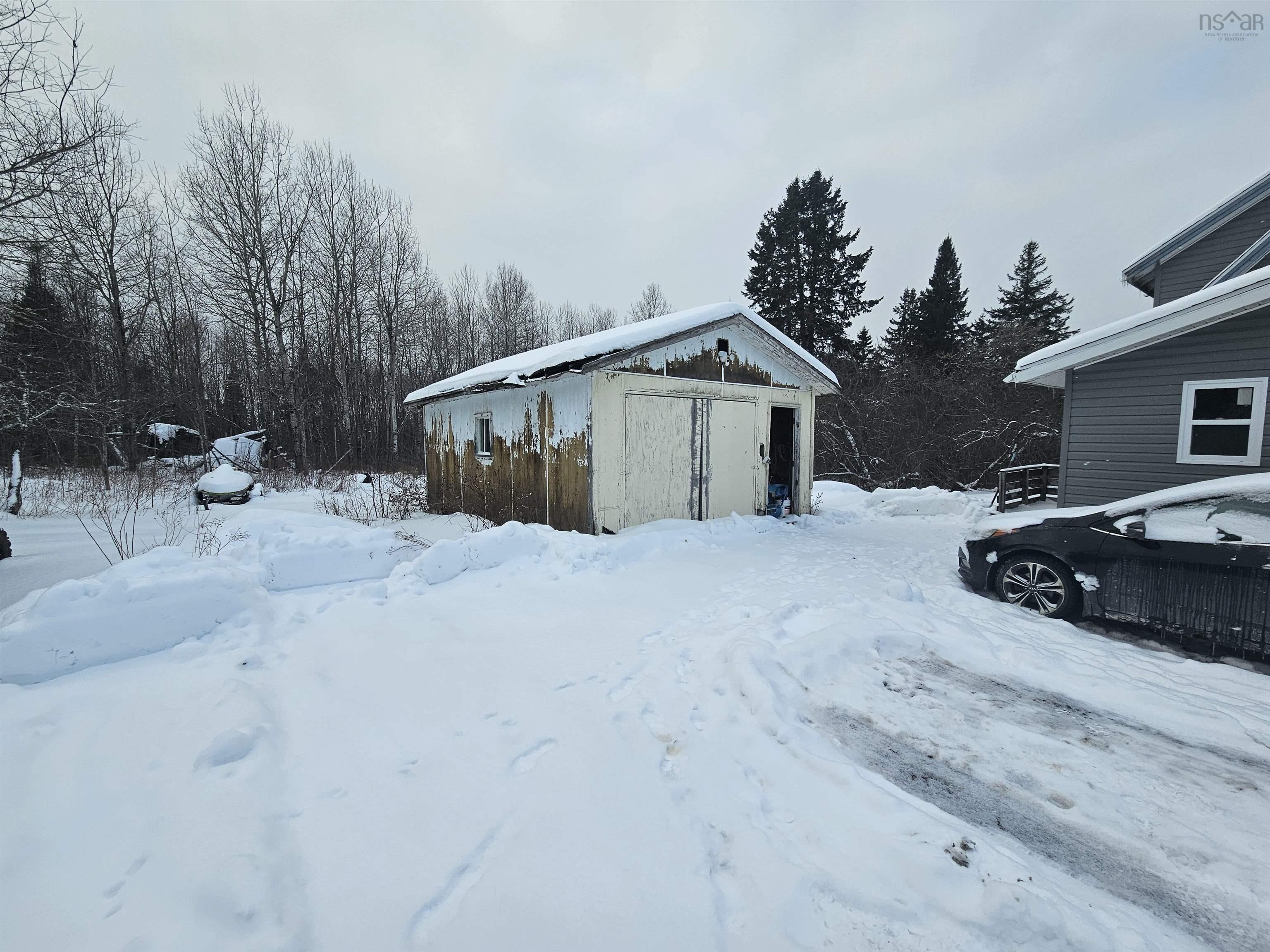 $249,900.00: 8440 Hwy#204 Highway, Birchwood