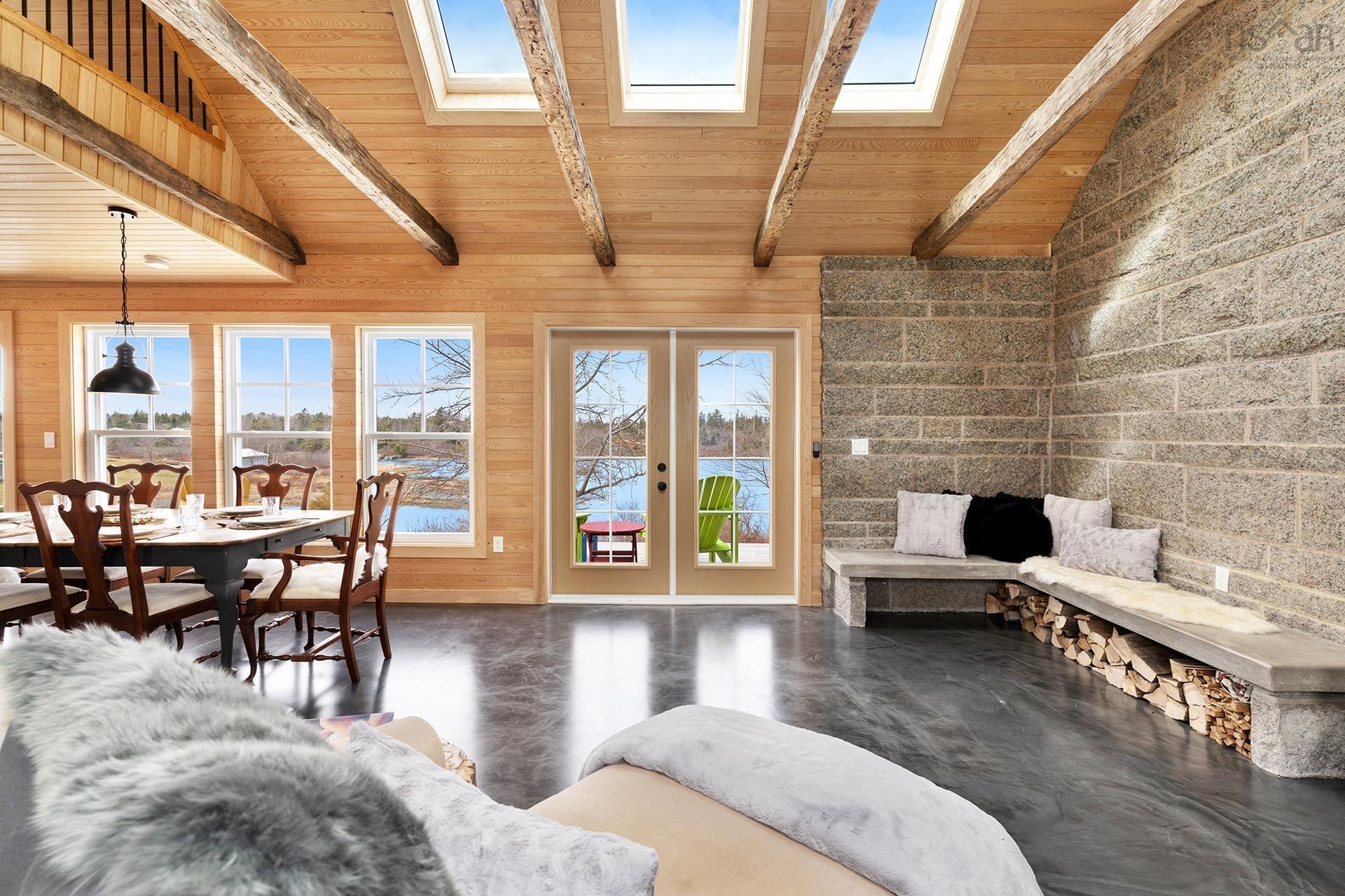 $988,800.00: 317 Stonehurst Road, Stonehurst North