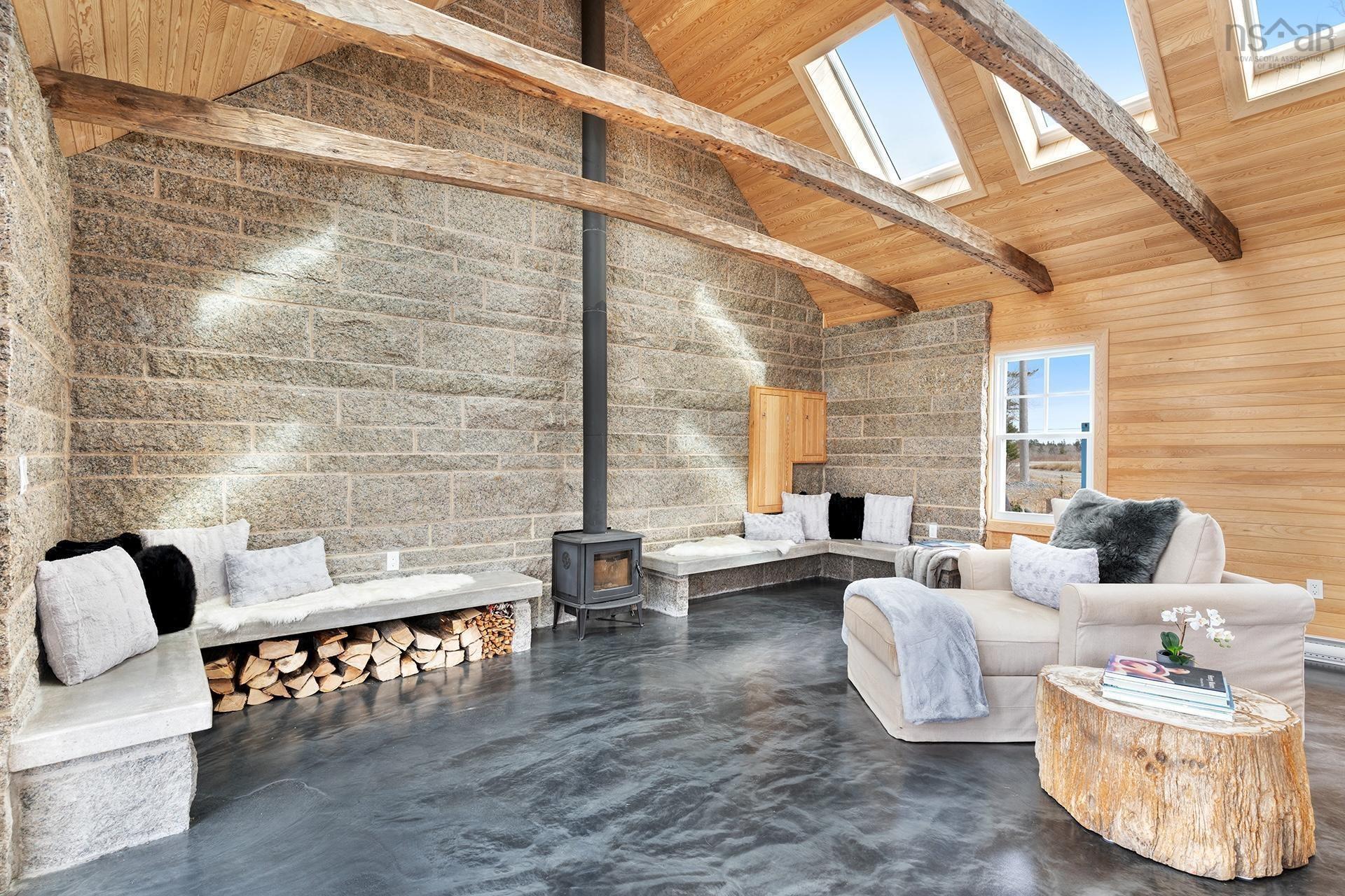 $988,800.00: 317 Stonehurst Road, Stonehurst North