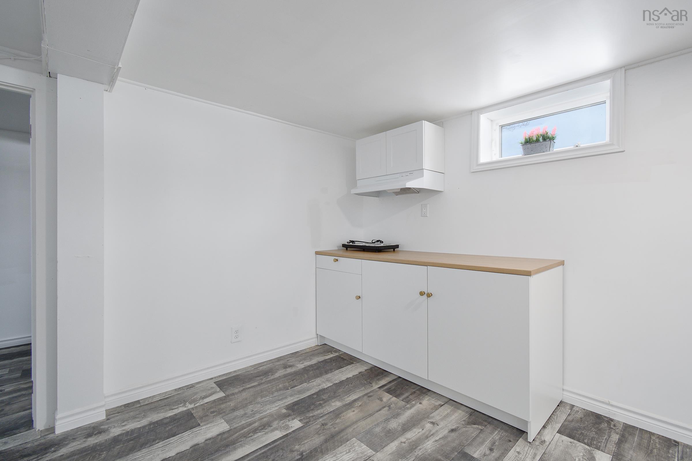 $299,000.00: 1551 Kings Road, Sydney River
