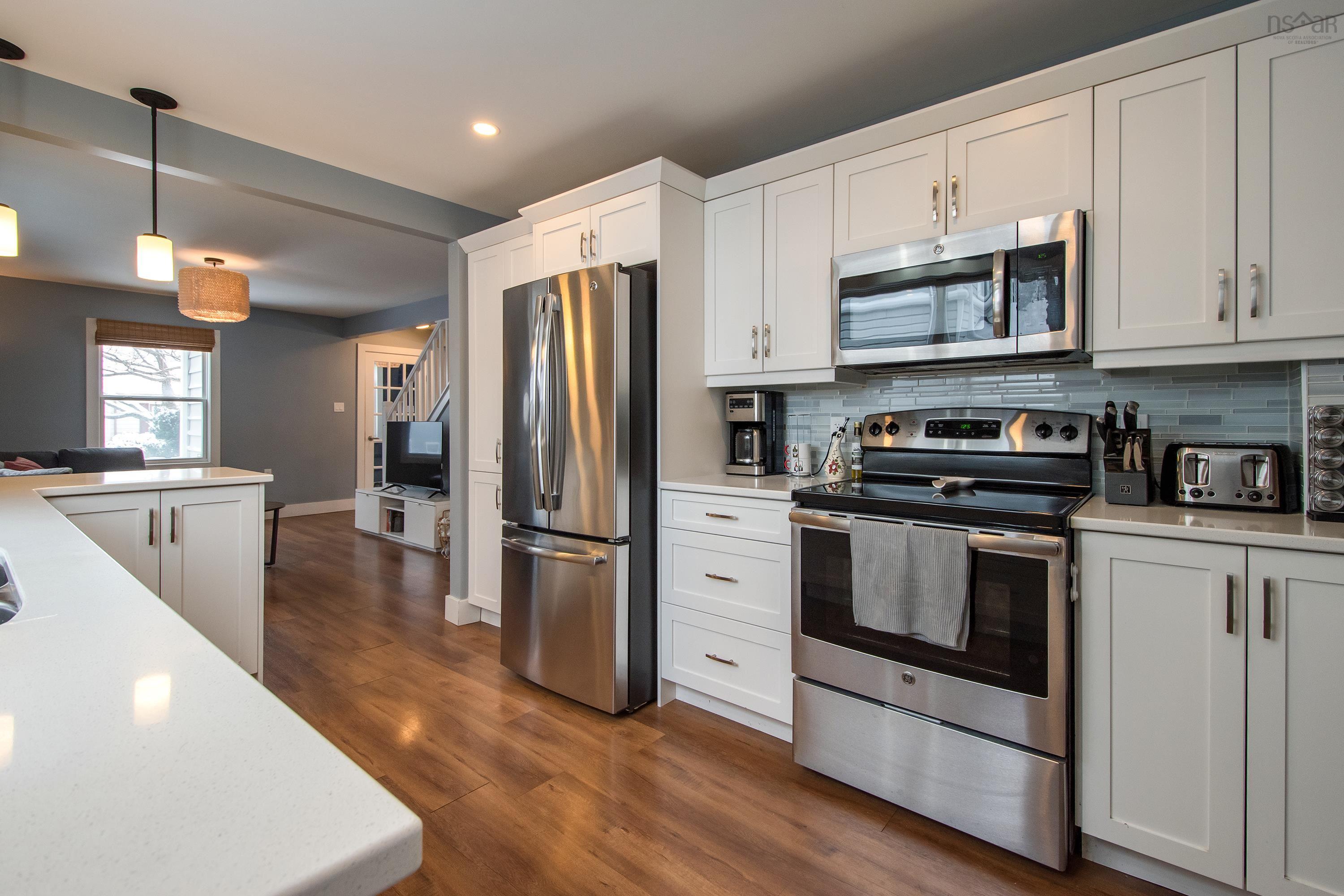 $635,000.00: 6510 Roslyn Road, Halifax