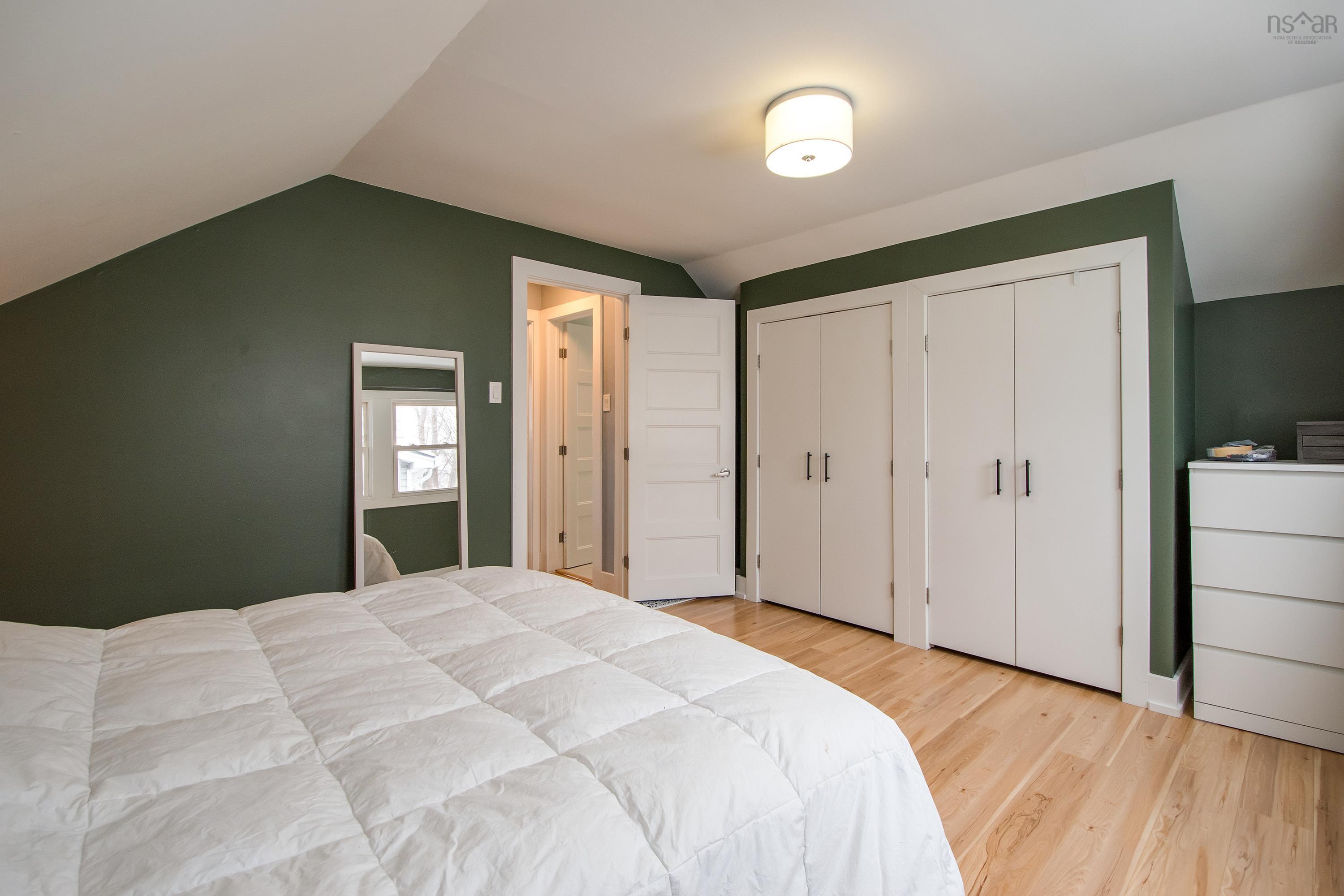 $635,000.00: 6510 Roslyn Road, Halifax