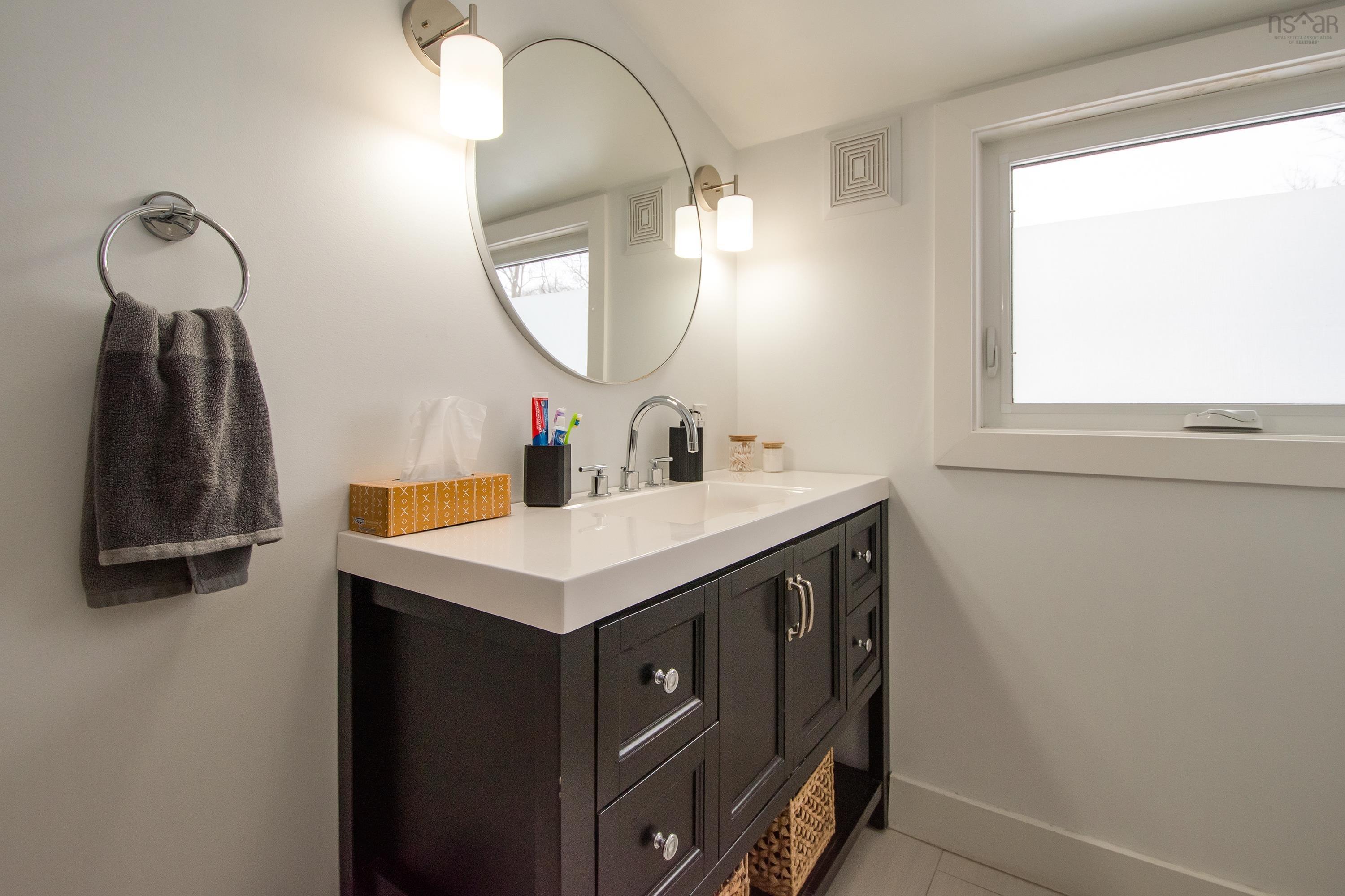 $635,000.00: 6510 Roslyn Road, Halifax