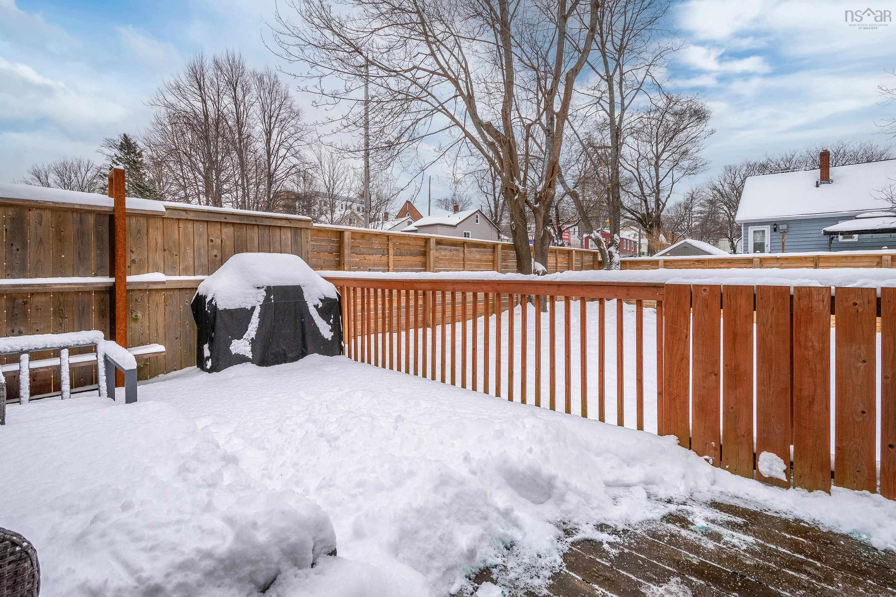 $635,000.00: 6510 Roslyn Road, Halifax