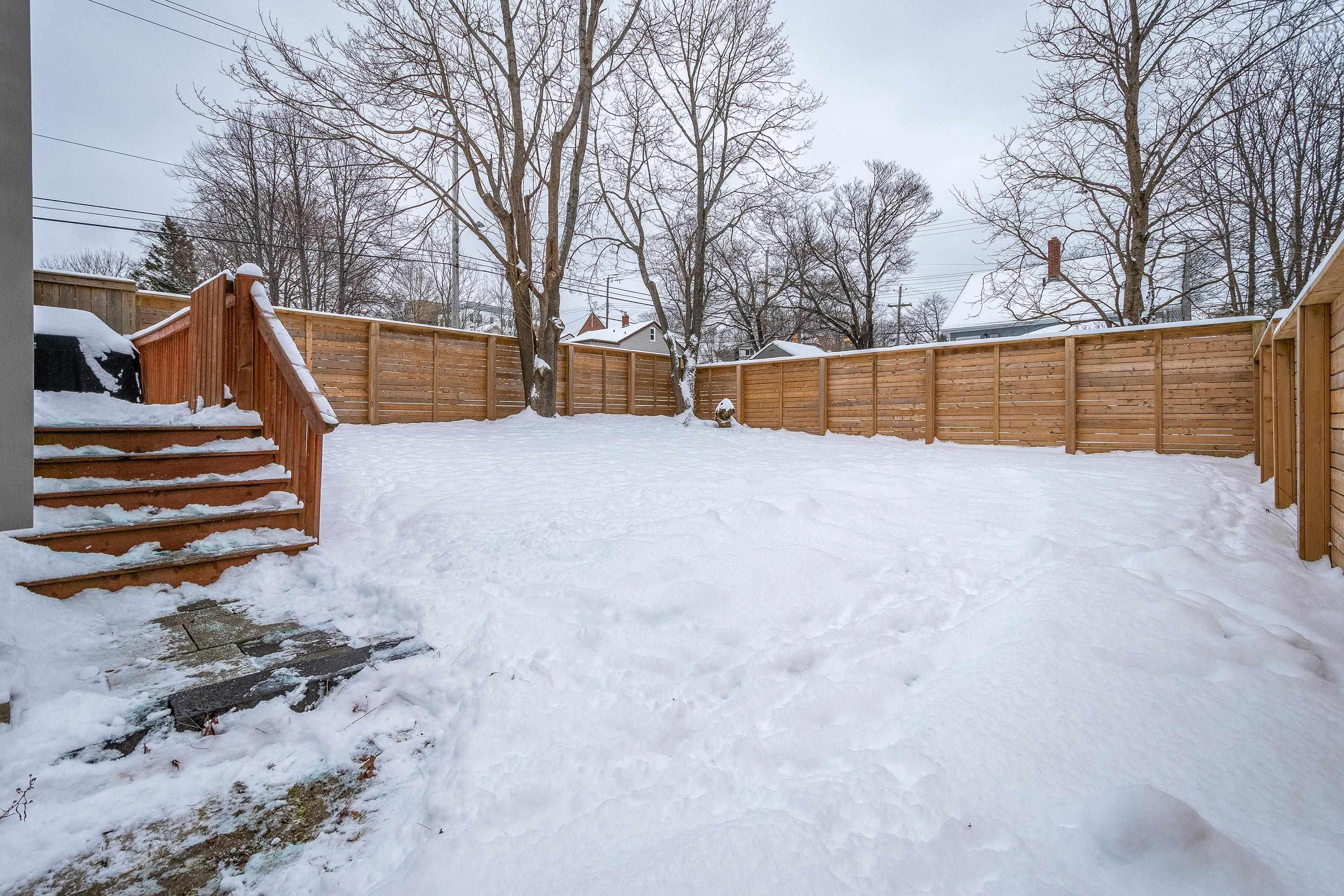 $635,000.00: 6510 Roslyn Road, Halifax