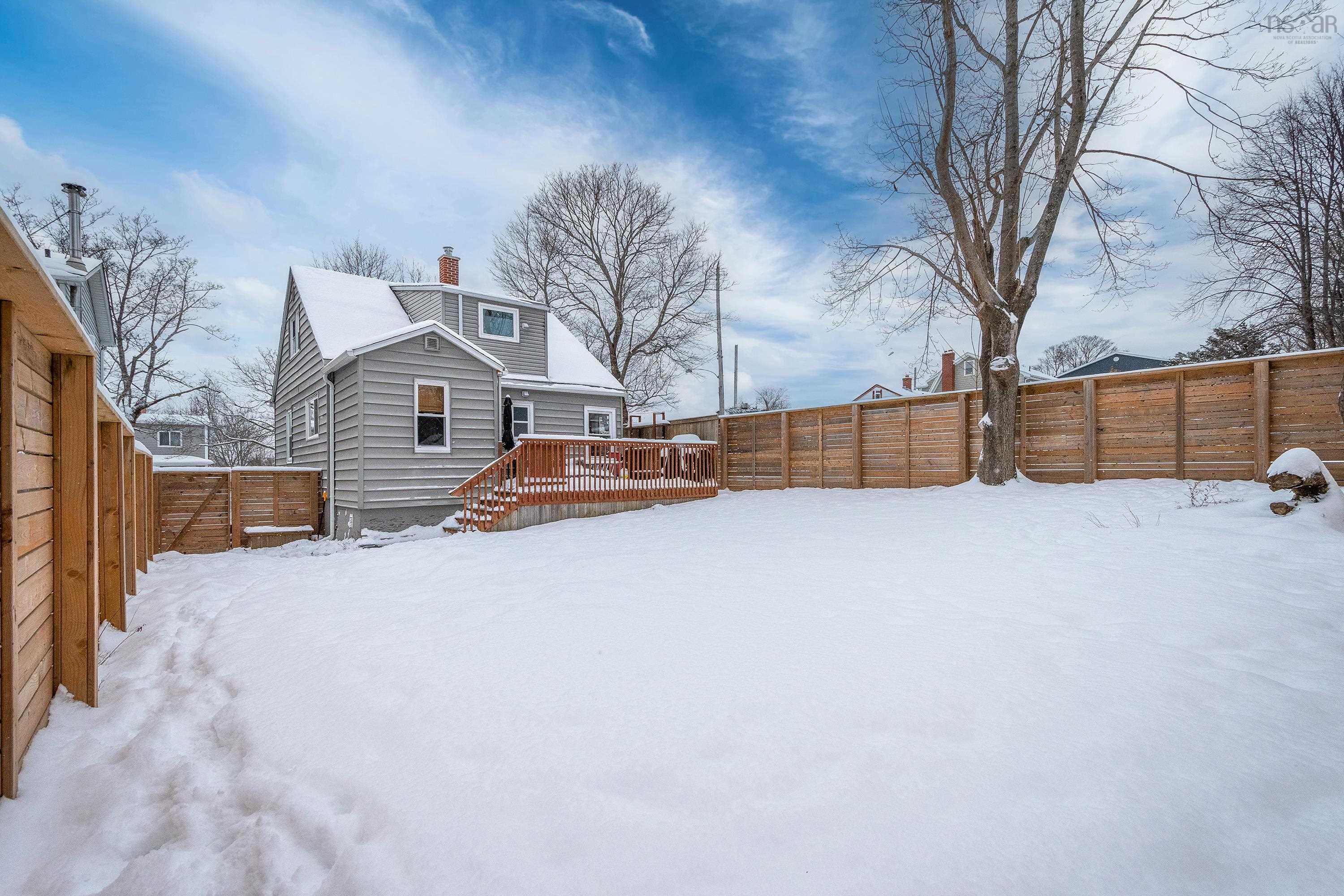$635,000.00: 6510 Roslyn Road, Halifax