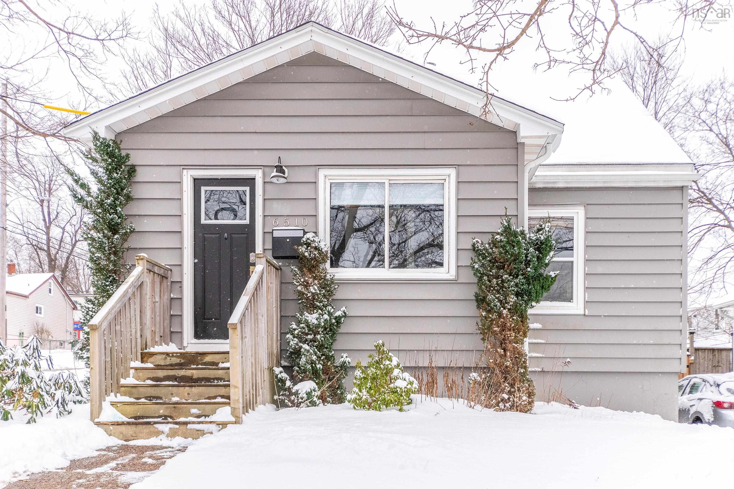 $635,000.00: 6510 Roslyn Road, Halifax
