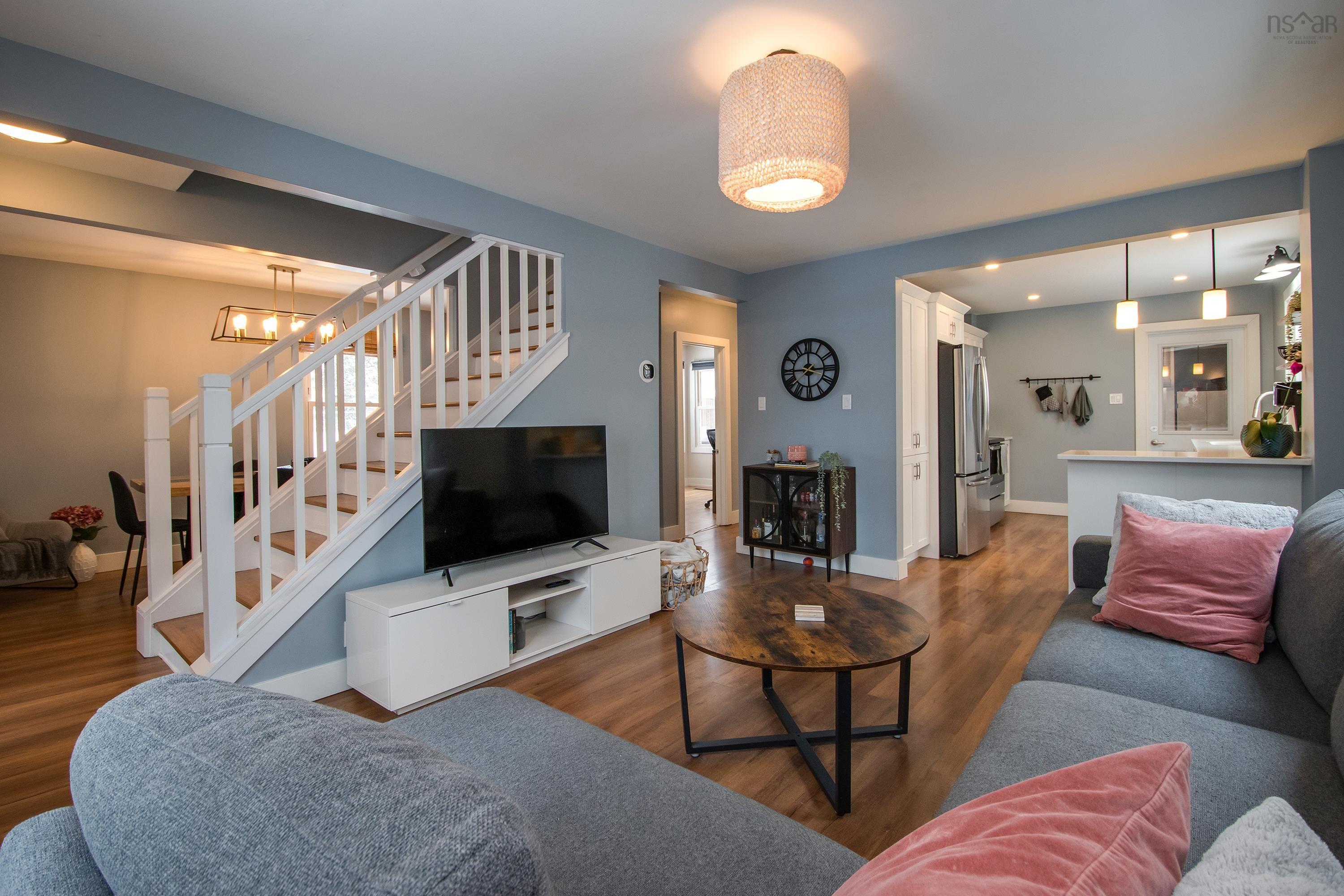 $635,000.00: 6510 Roslyn Road, Halifax