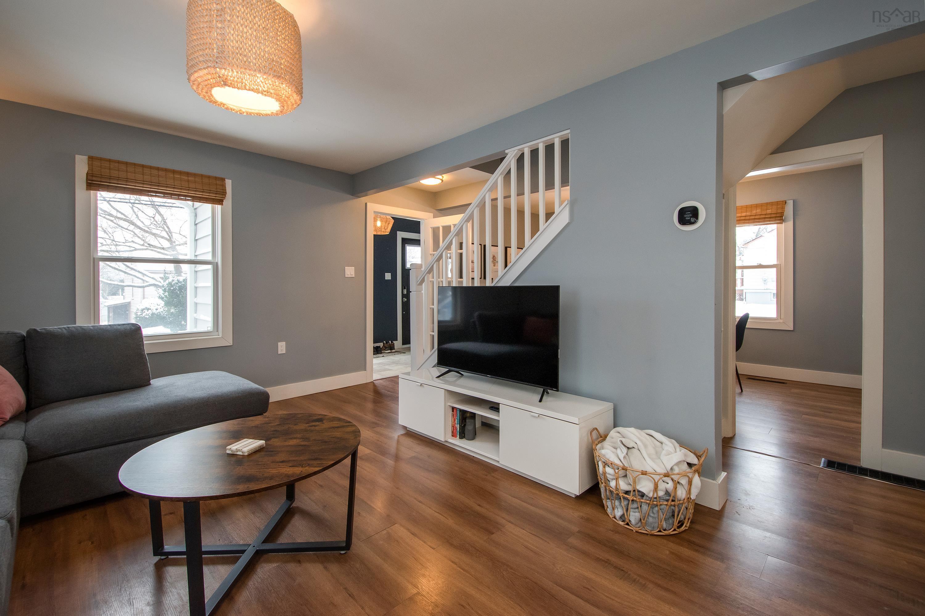 $635,000.00: 6510 Roslyn Road, Halifax