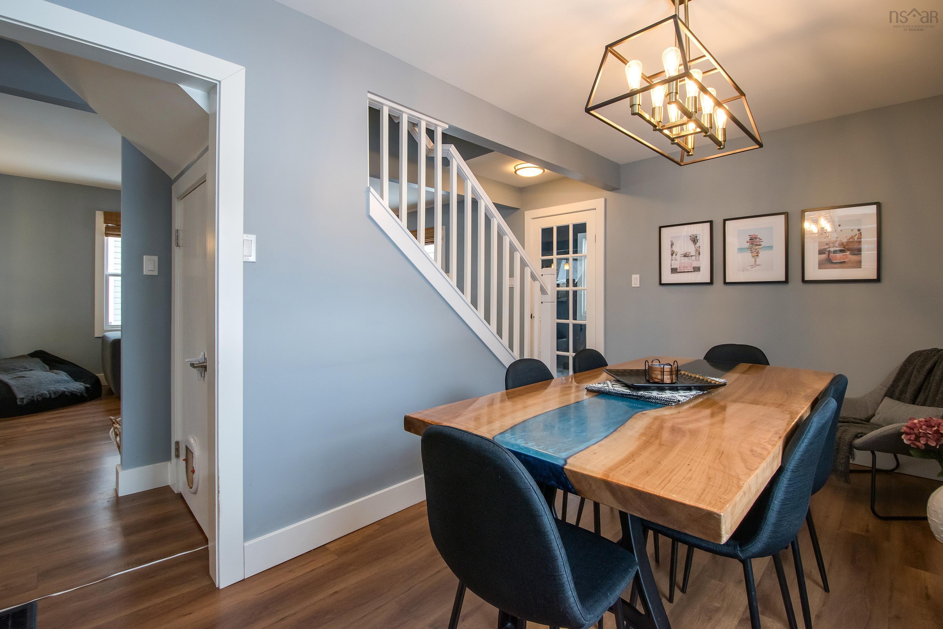 $635,000.00: 6510 Roslyn Road, Halifax