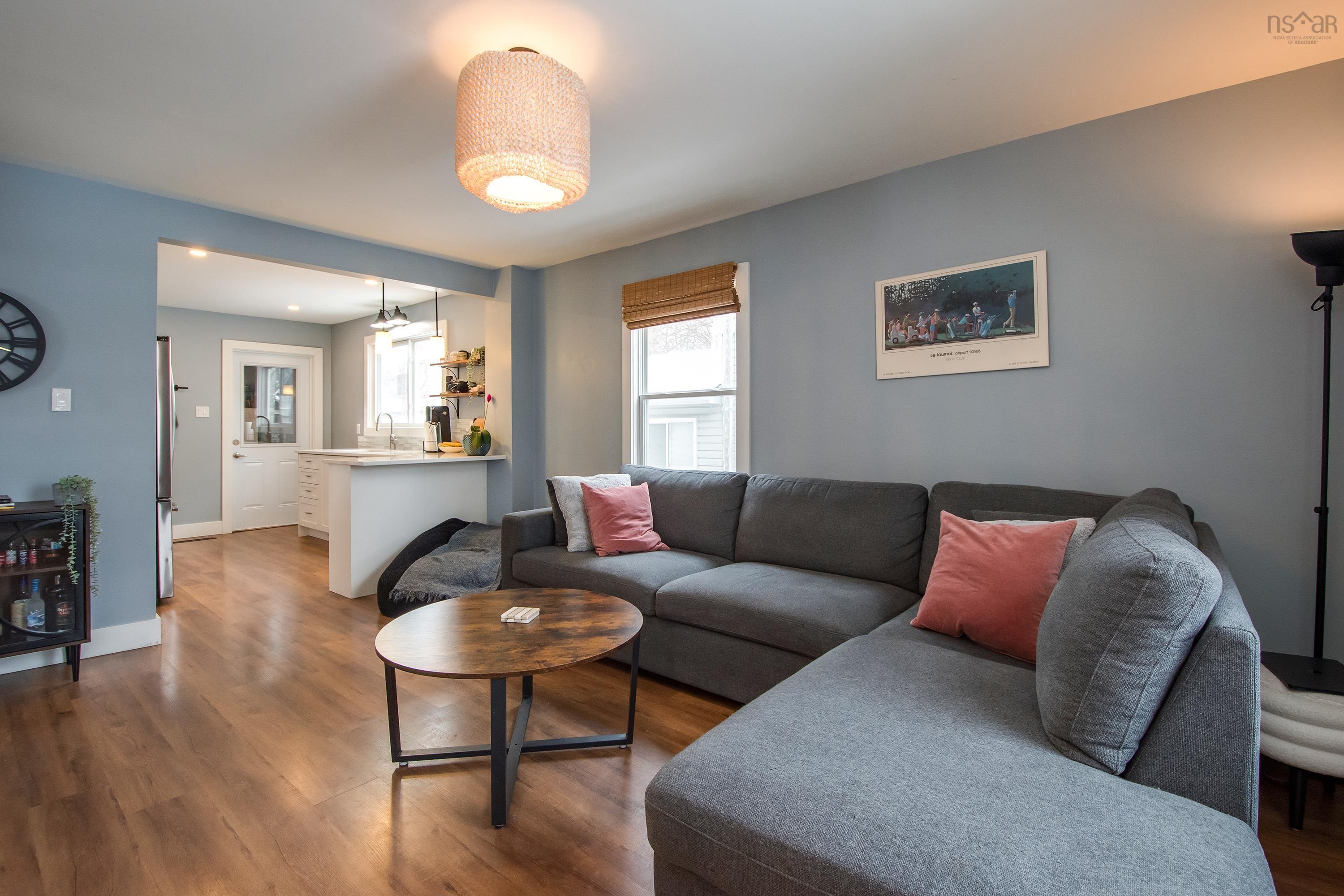 $635,000.00: 6510 Roslyn Road, Halifax