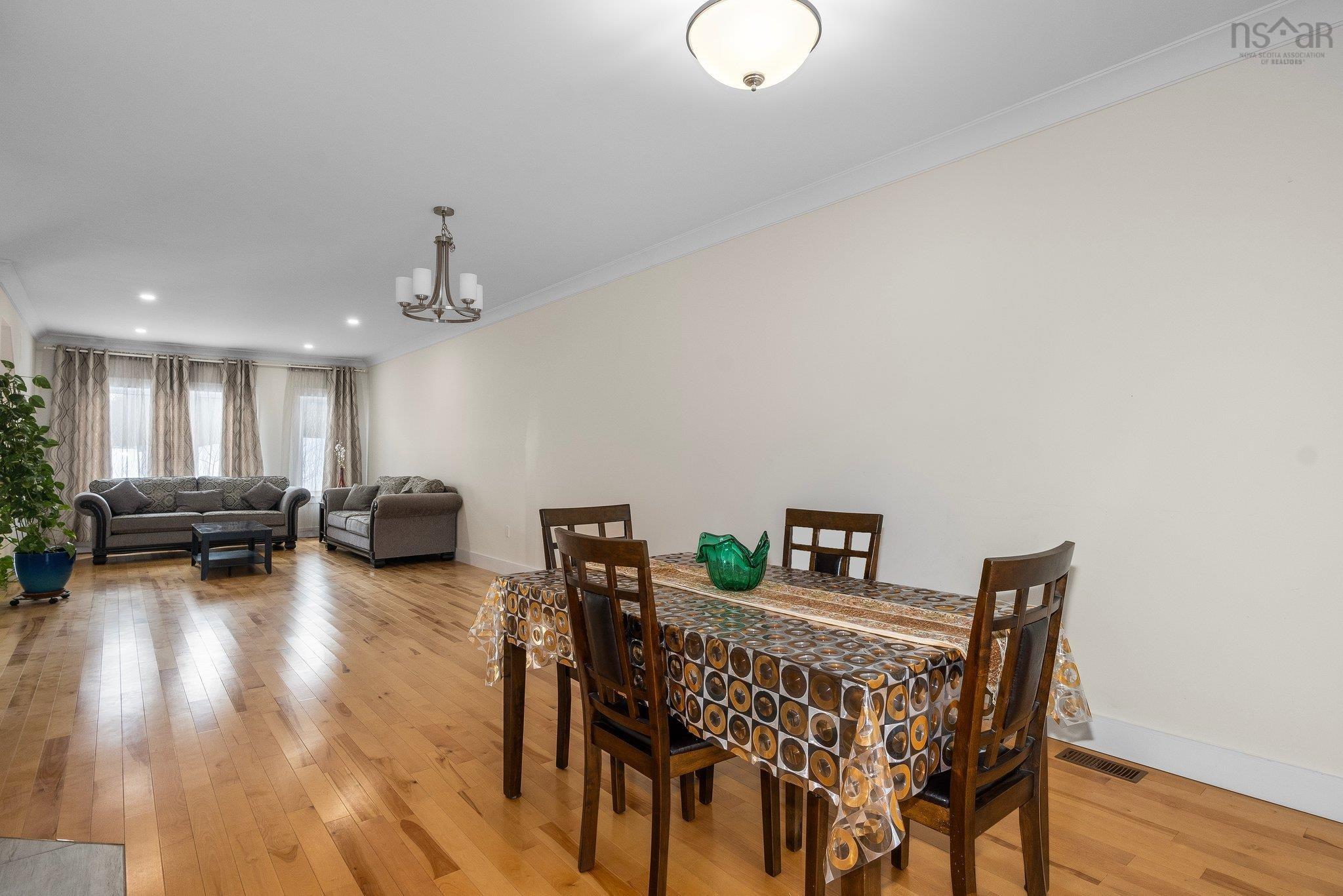 $664,900.00: 60 Eliza Ritchie Crescent, Rockingham