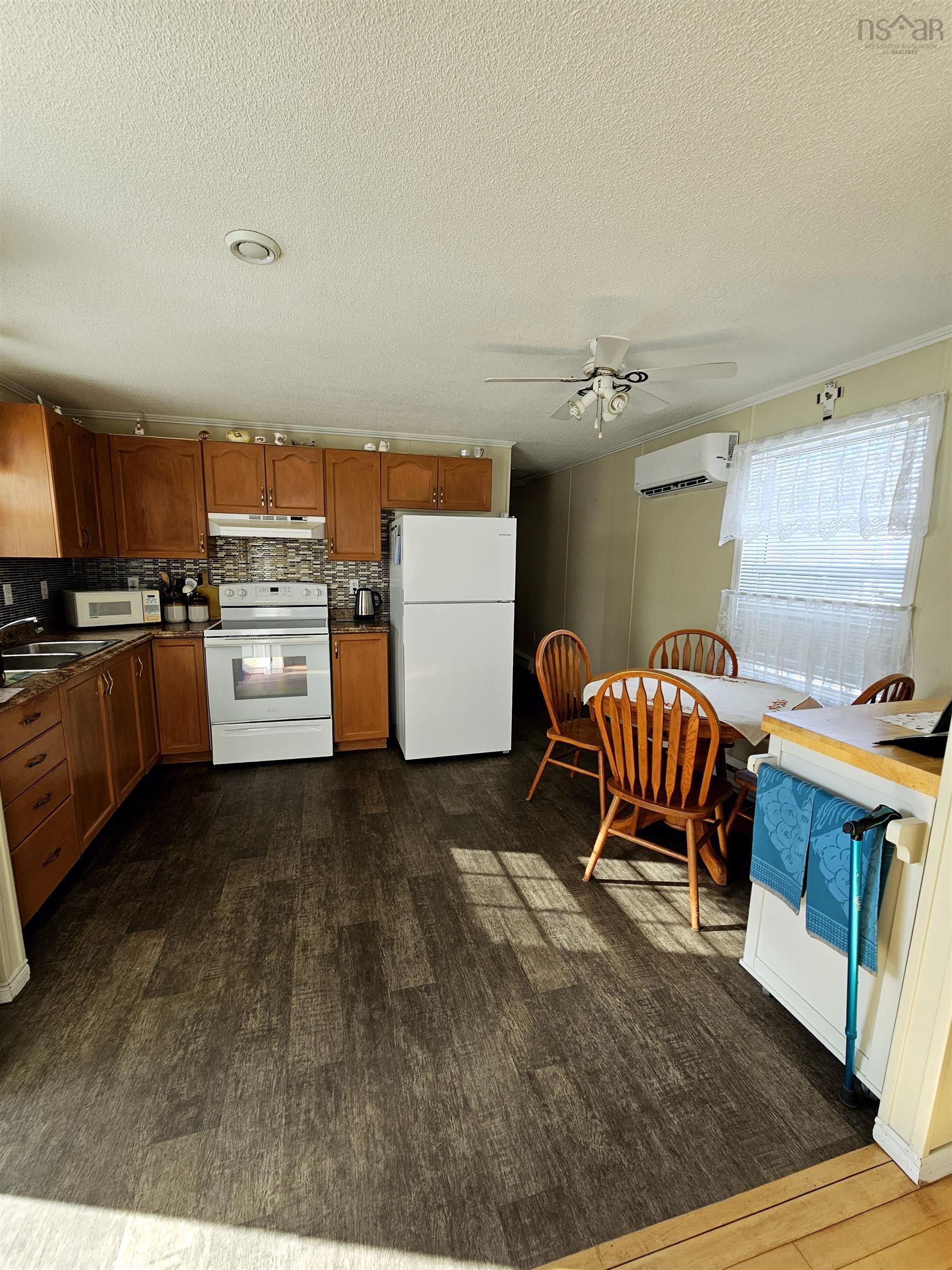 $134,900.00: 11 Vickers Lane, Sydney Mines