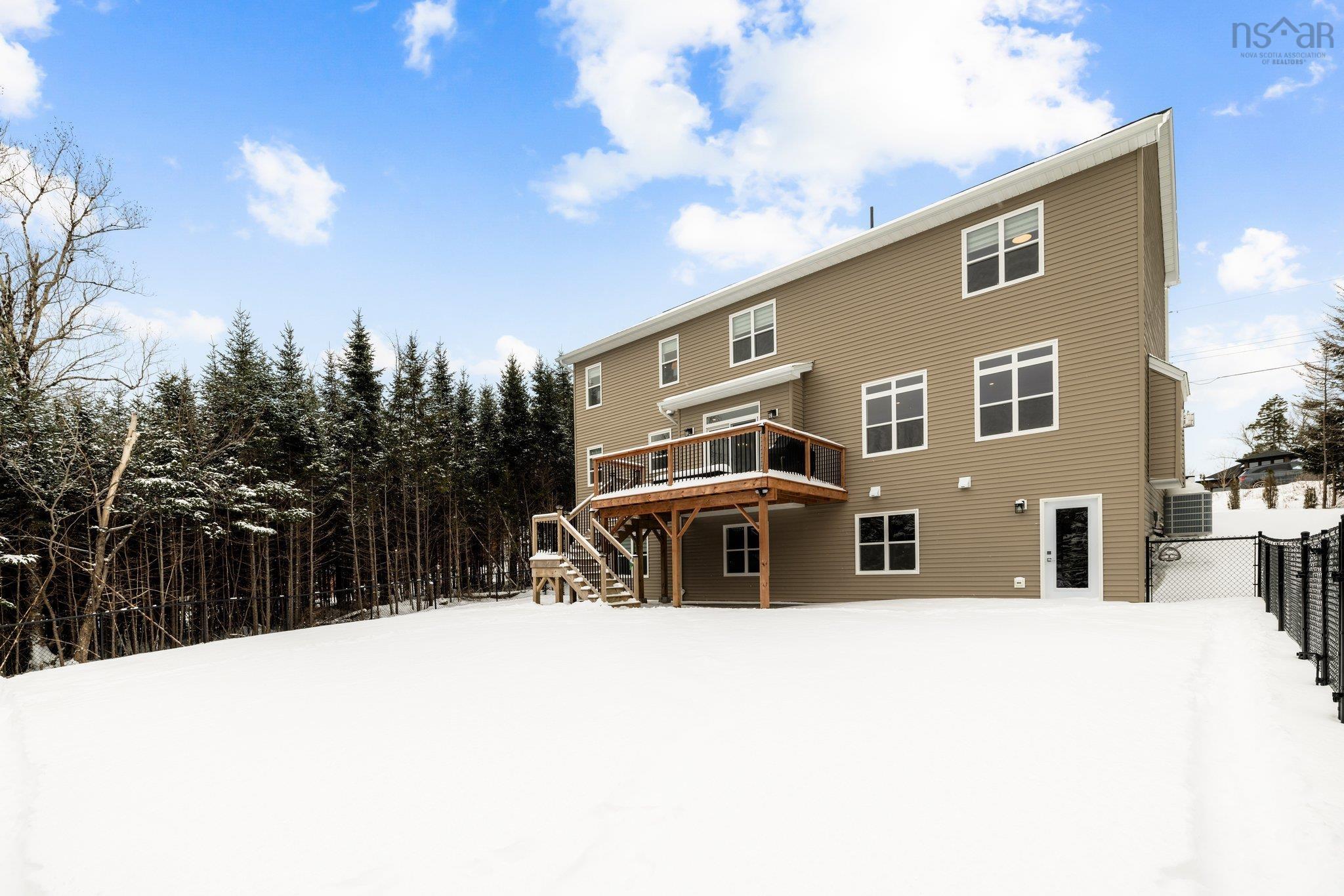 $1,225,000.00: 210 Azure Court, Middle Sackville