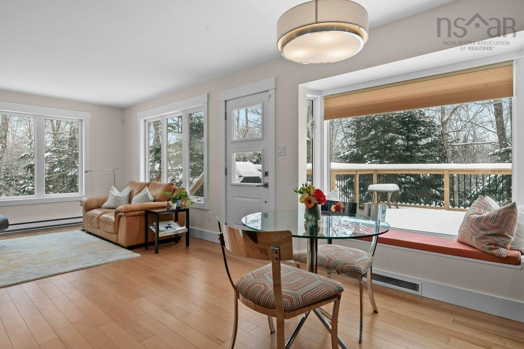 $699,000.00: 2 Kingsway Drive, Stillwater Lake