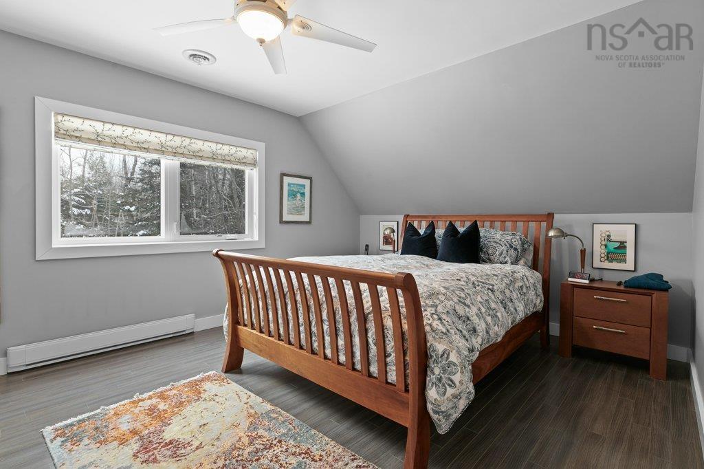 $699,000.00: 2 Kingsway Drive, Stillwater Lake