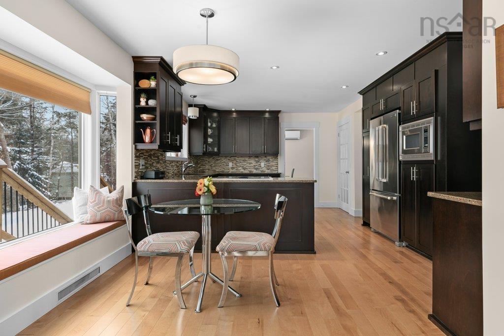 $699,000.00: 2 Kingsway Drive, Stillwater Lake