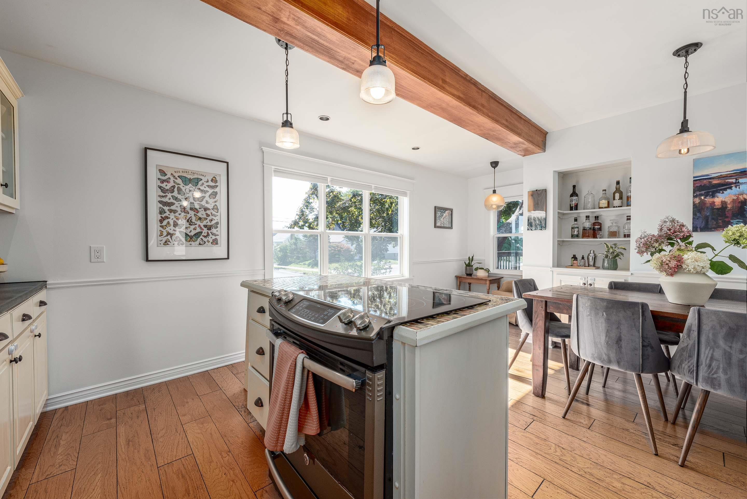 $569,000.00: 2 Scott Street, Dartmouth