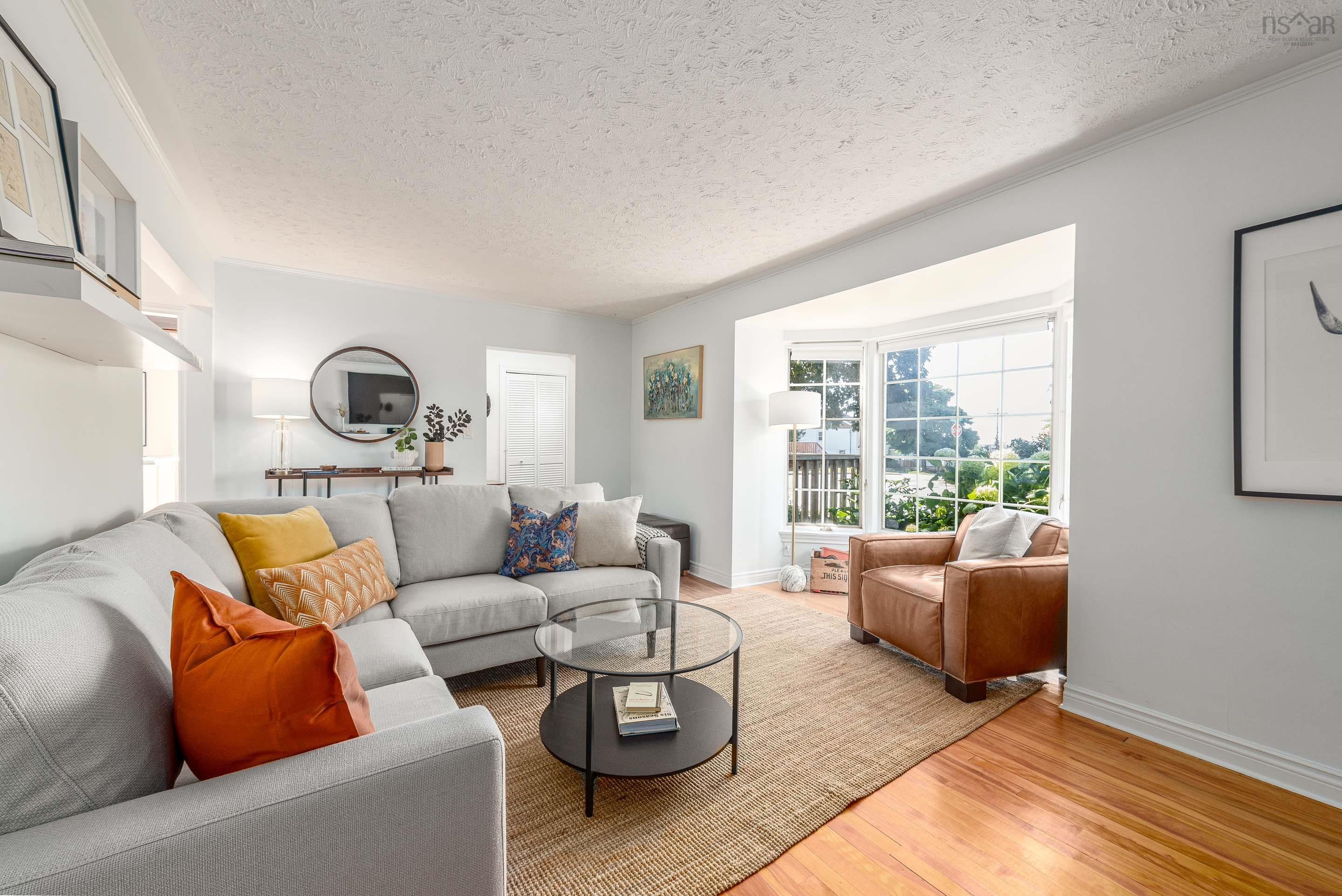 $569,000.00: 2 Scott Street, Dartmouth